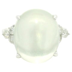 Bague en platine massif avec grande pierre de lune cabochon de 10,31 ctw avec diamants sur les côtés