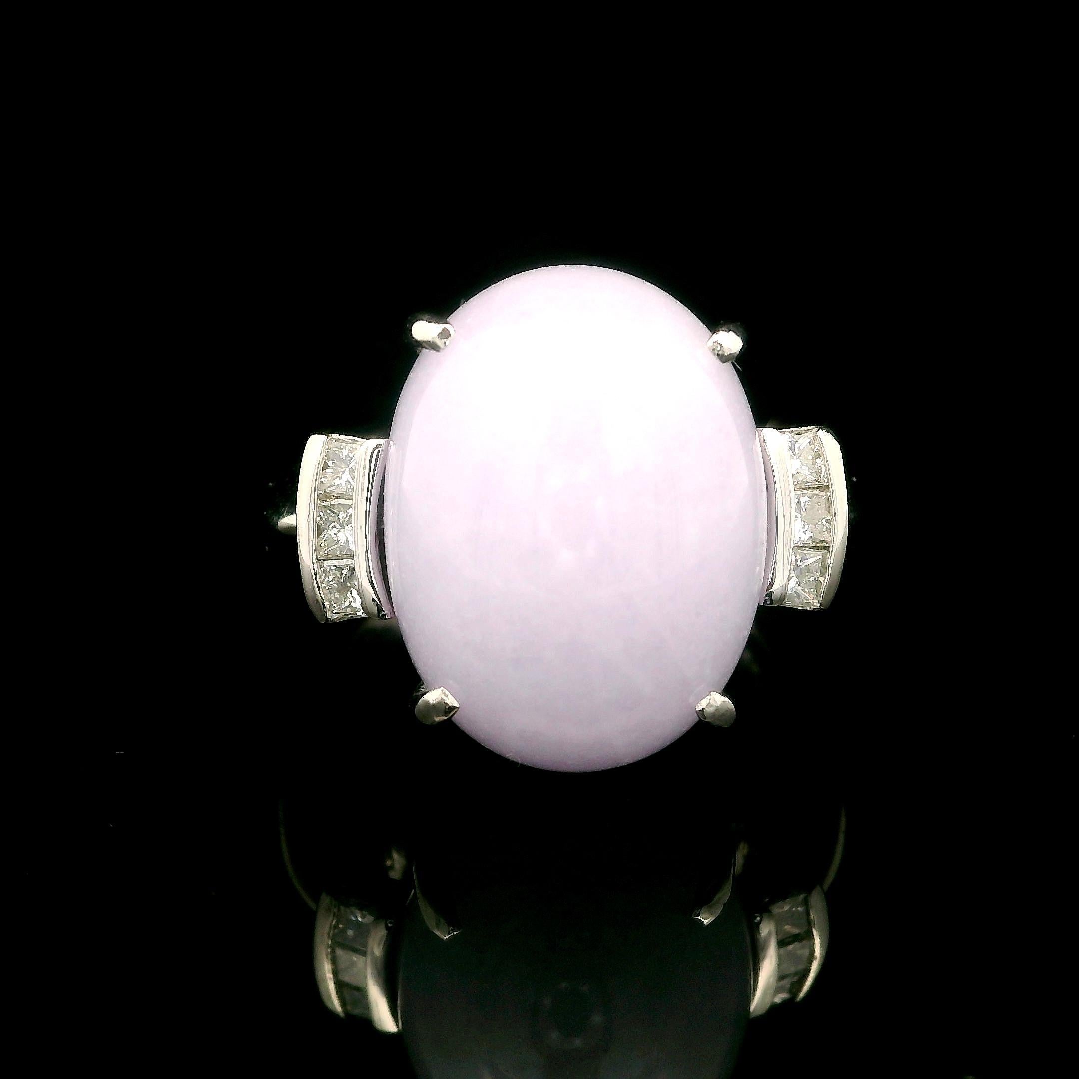 Statement-Ring aus massivem Platin, groß 13,17 ctw, ovaler lavendelfarbener Jade & Diamant Damen im Angebot