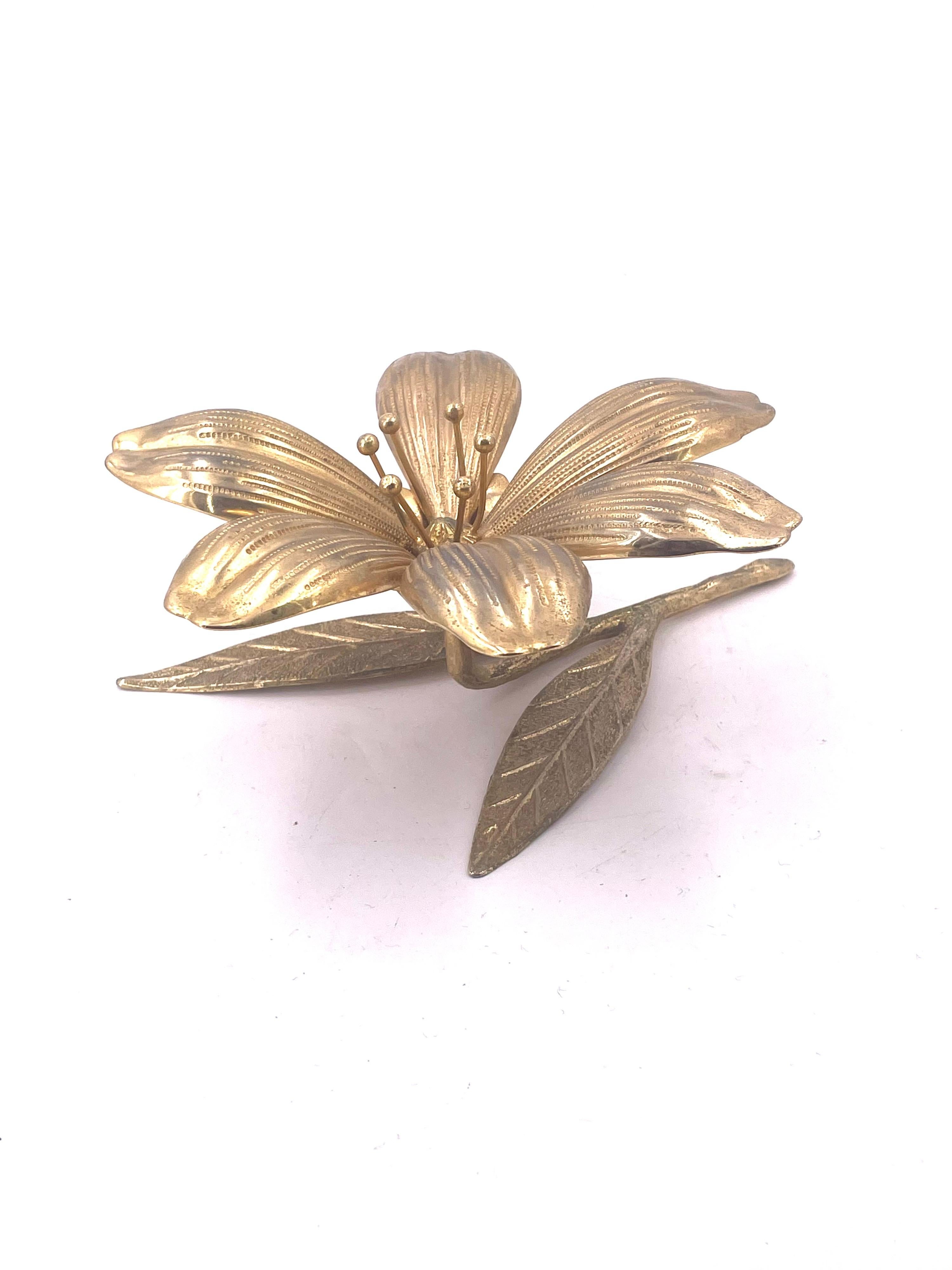 Beautiful and rare lotus polished brass 6 leaf ashtray, each leaf comes apart and becomes a portable ashtray, we polished and cleaned this piece.