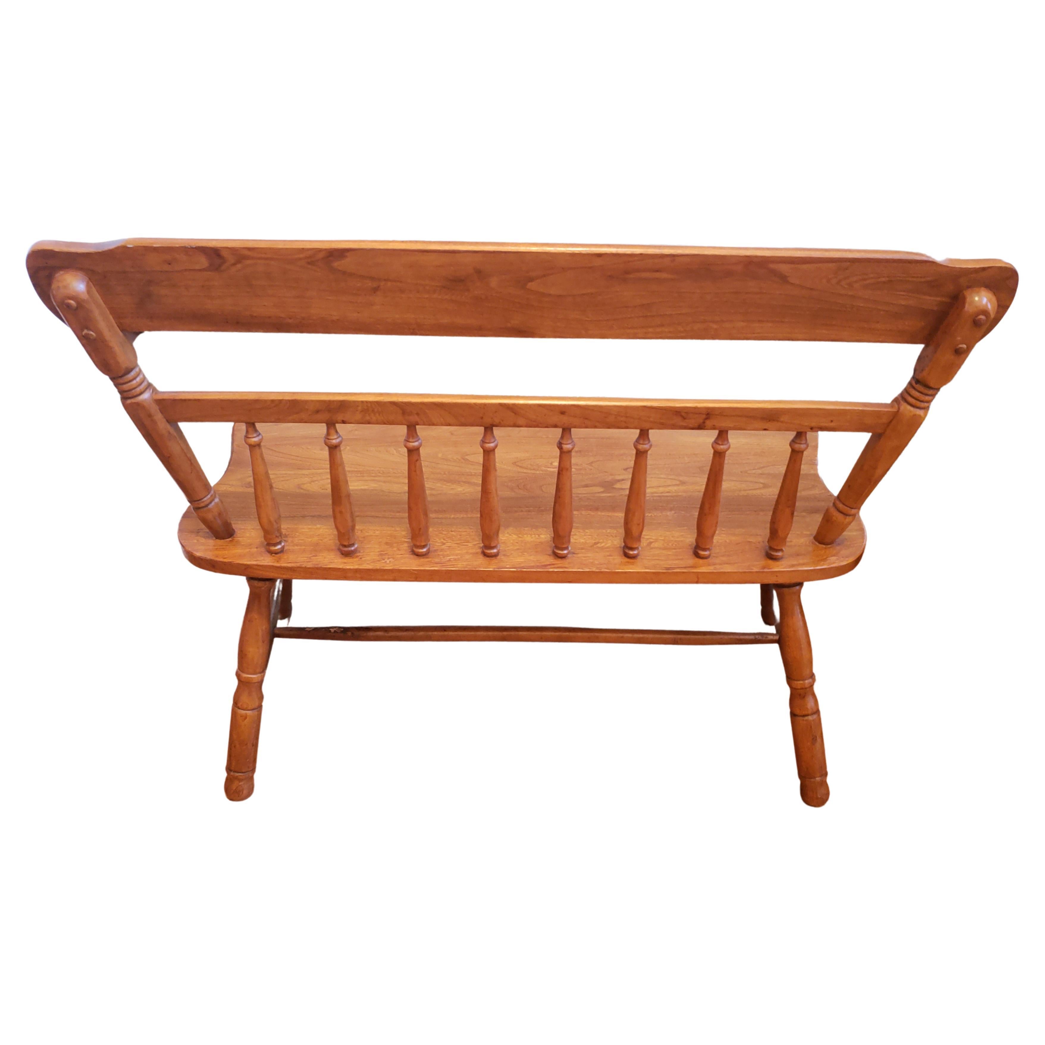 Country Solid Red Oak Farm House Style Two-Seat Bench Settee, Circa 1970s For Sale