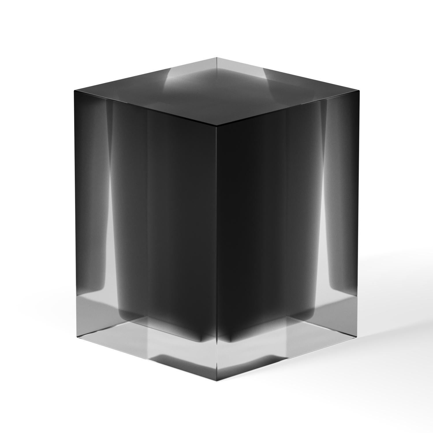 Table d'appoint Dark and Stormy de Lauren Rottet en vente 9