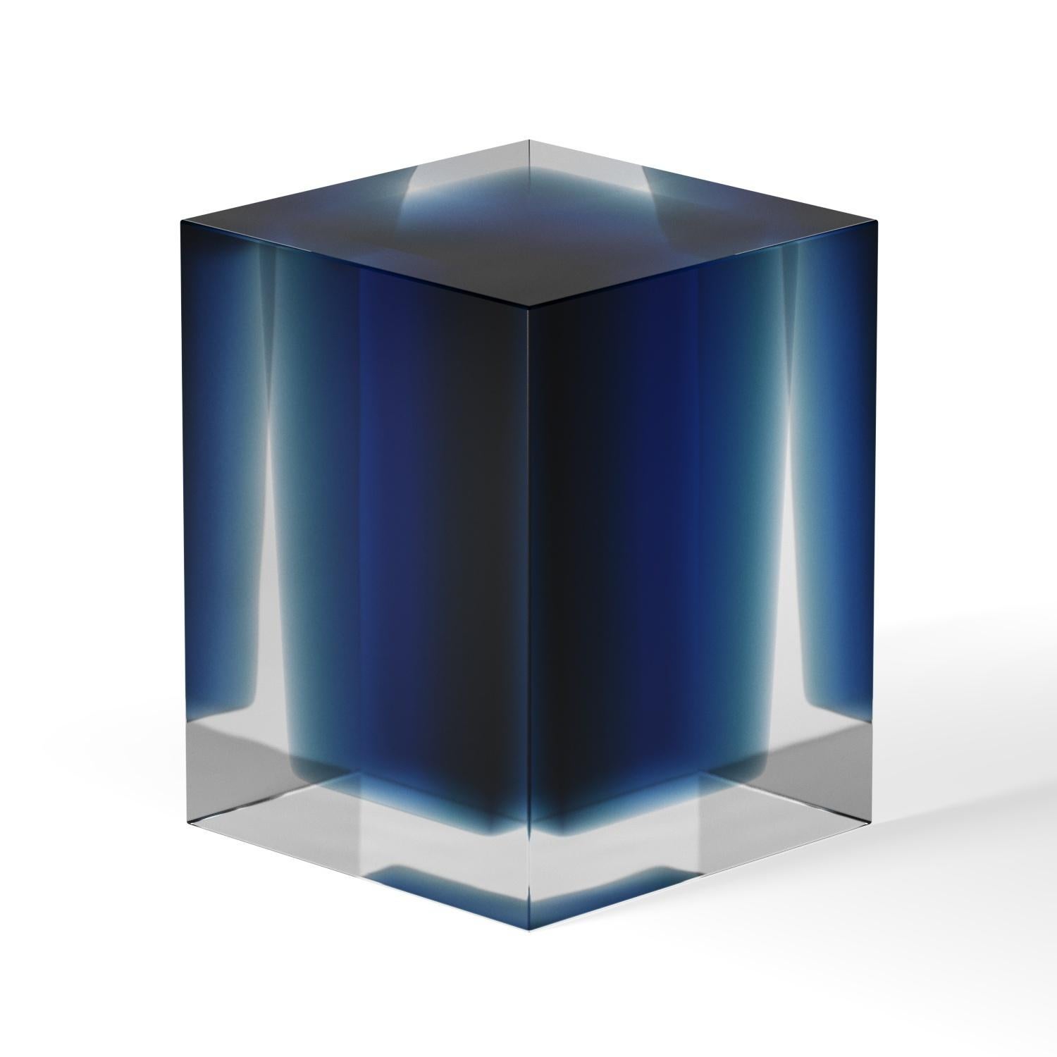 Table d'appoint Dark and Stormy de Lauren Rottet en vente 1