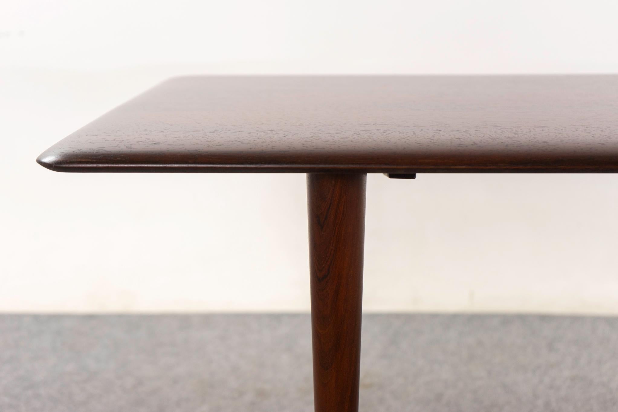 Mesa baja de palisandro macizo de Hvidt & Molgaard Danés en venta