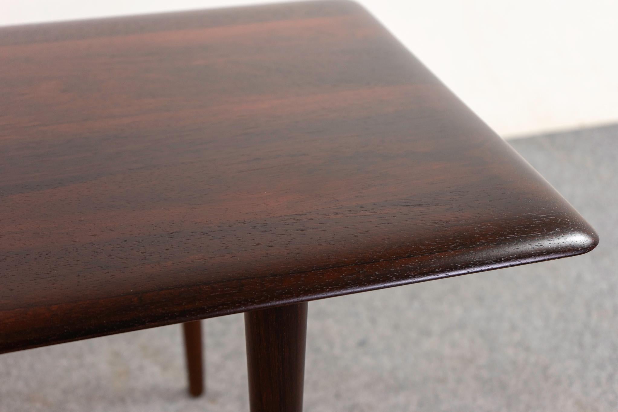 Mesa baja de palisandro macizo de Hvidt & Molgaard mediados del siglo XX en venta