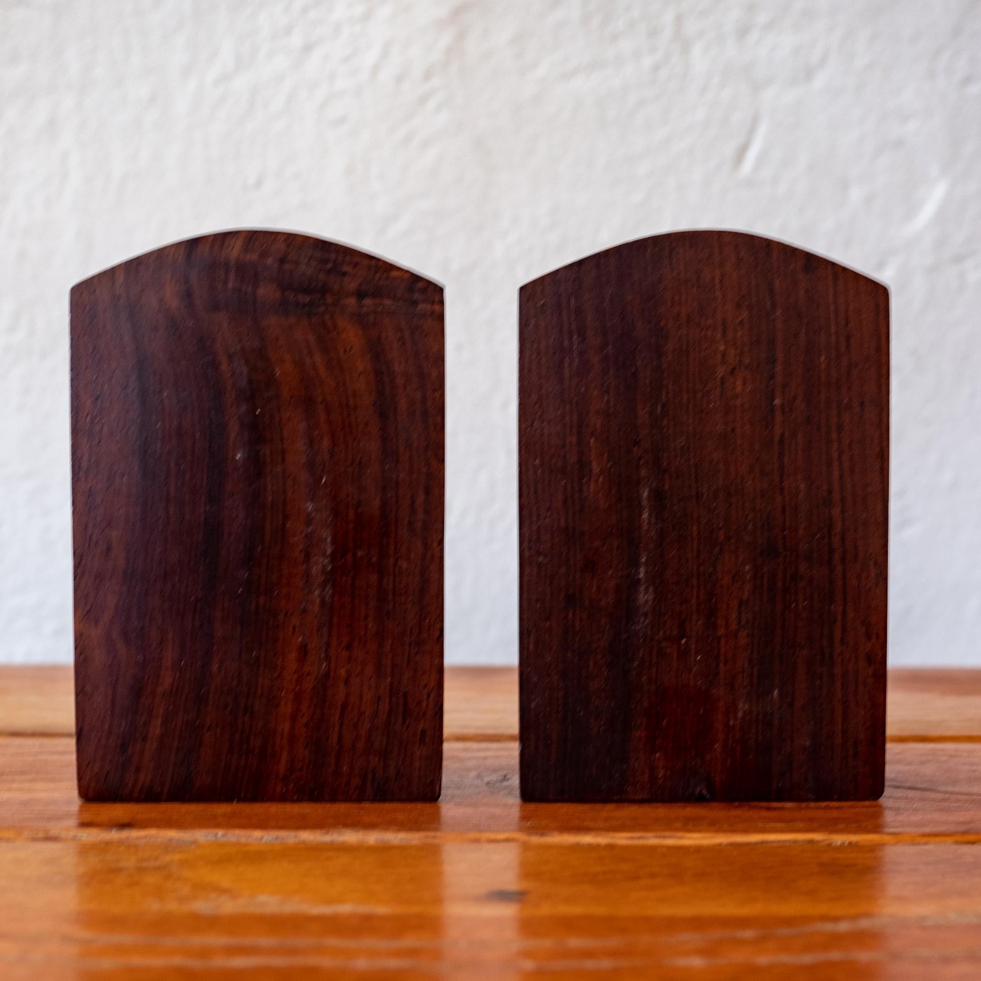 Solid Rosewood Salt and Pepper Shakers, 1950s In Good Condition For Sale In San Diego, CA