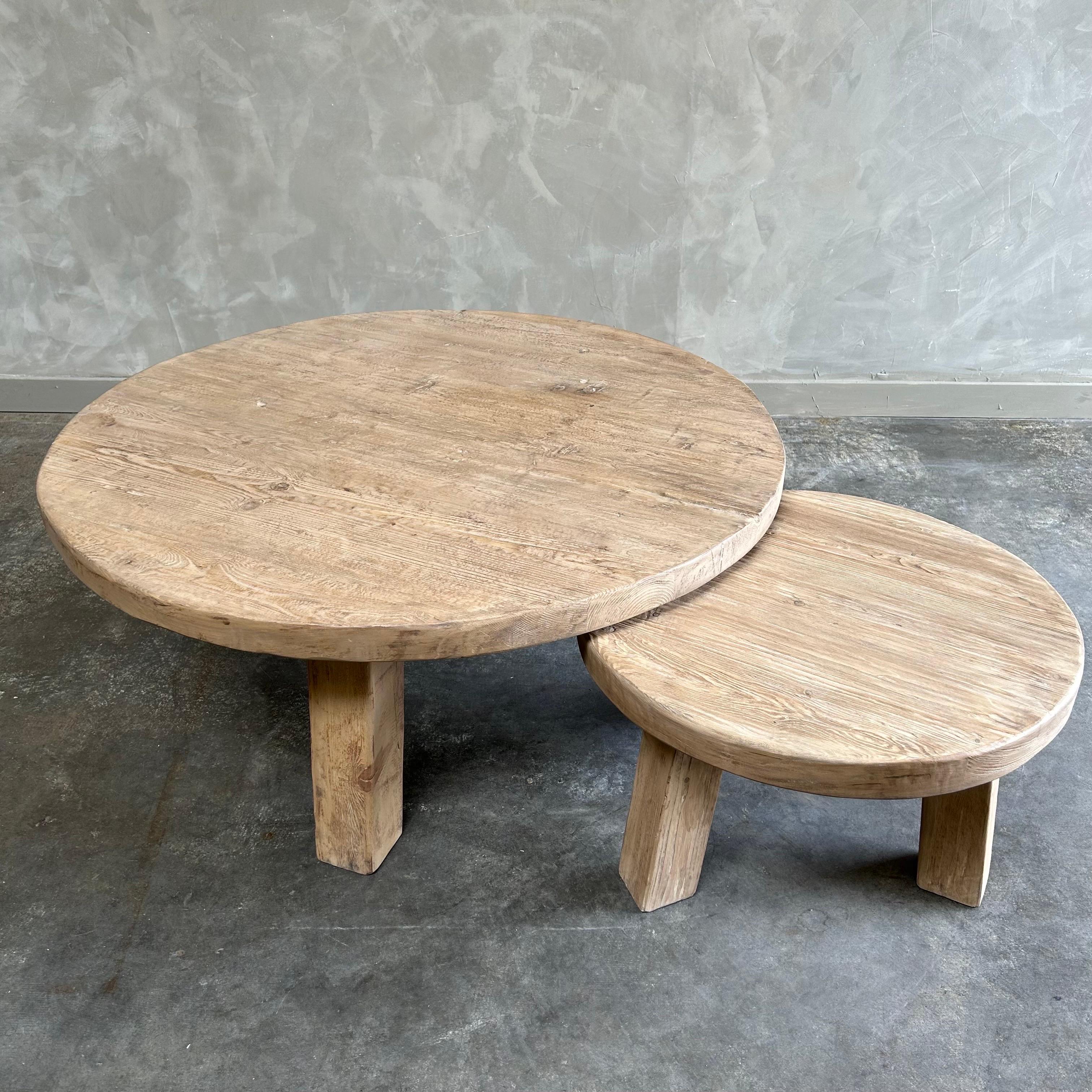 Orme Table basse gigogne 2 pièces en bois d'orme massif et rond recyclé en vente