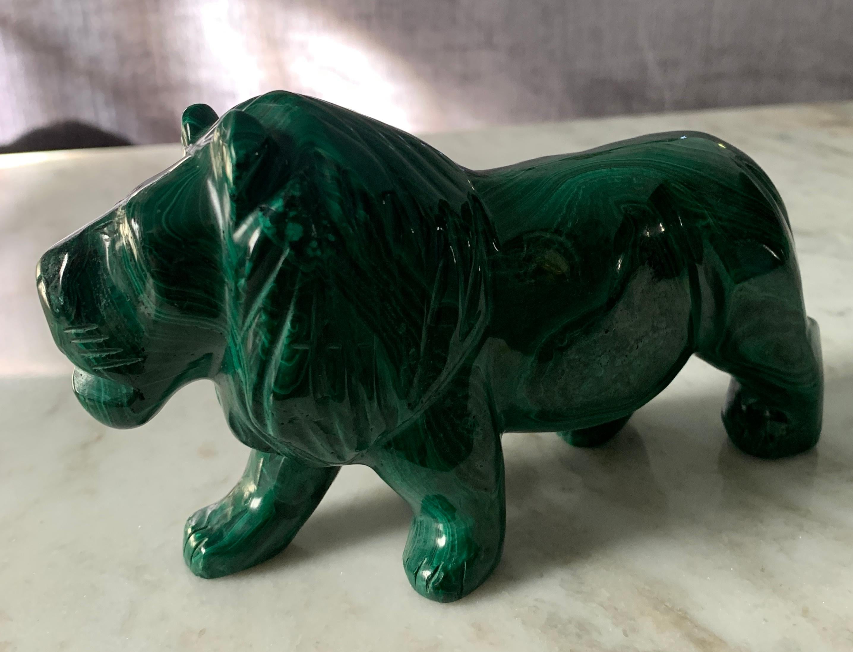 Malachite Lion russe en malachite massif en vente