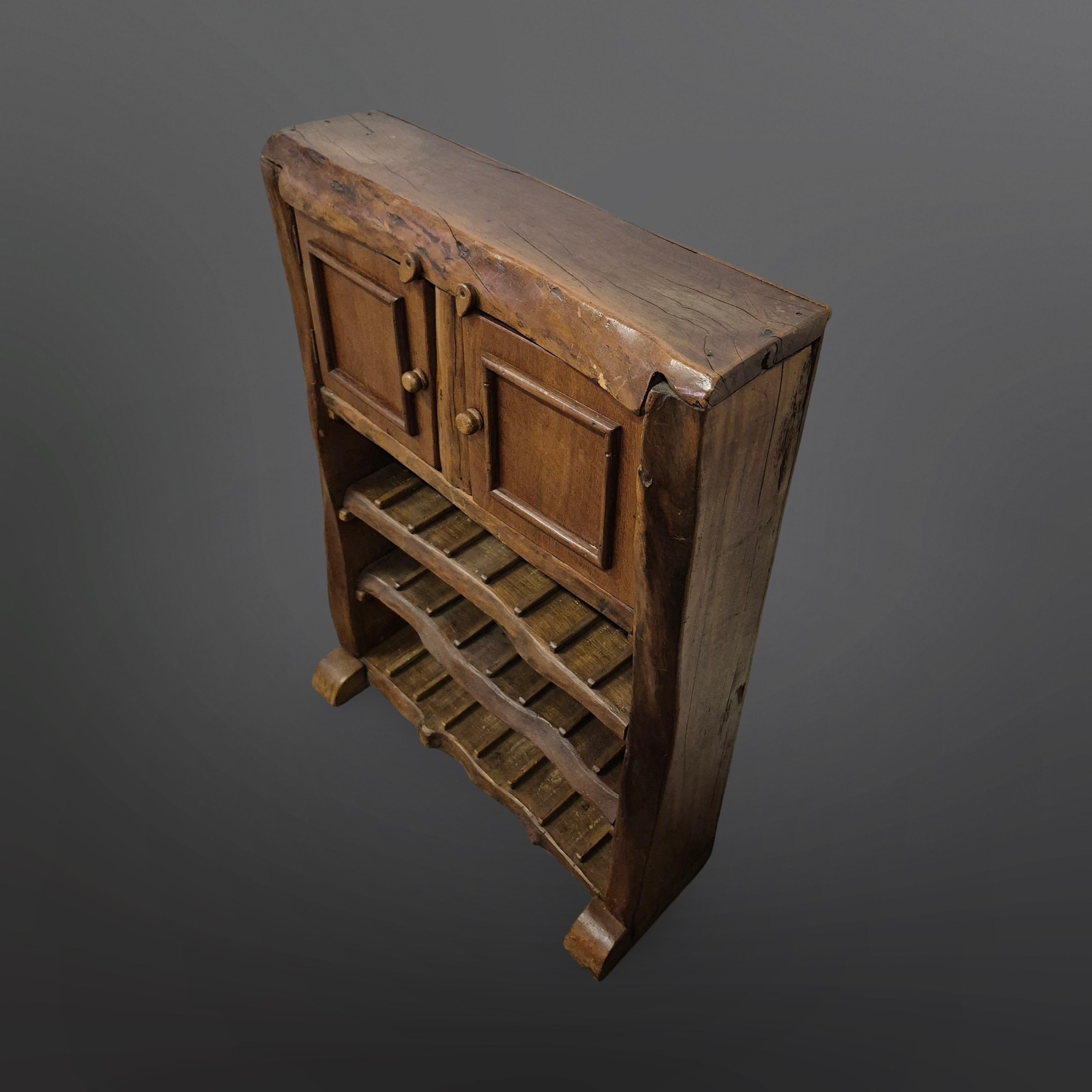 Solid rustic oak natural dry bar, France 1950s im Angebot 2