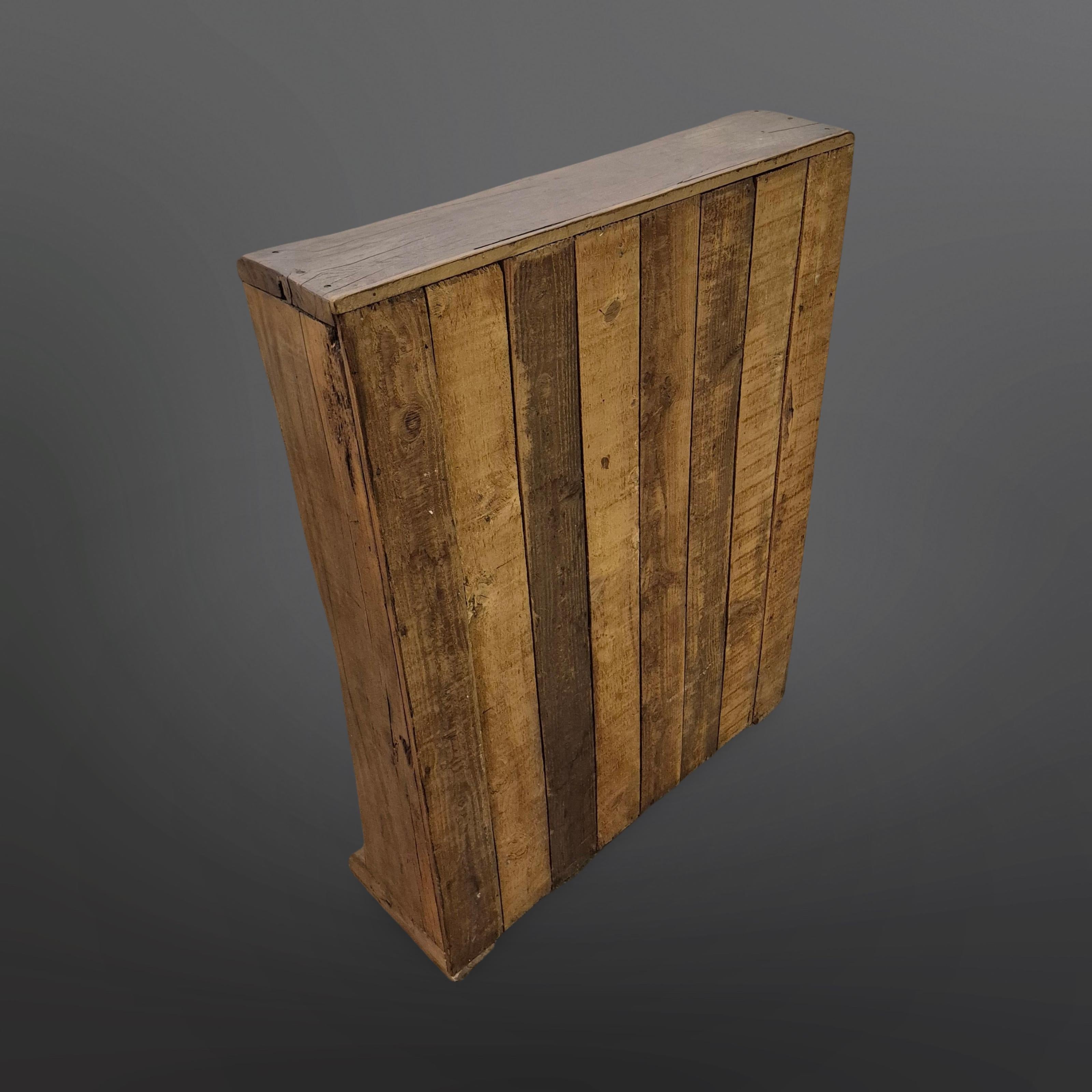 Solid rustic oak natural dry bar, France 1950s (20. Jahrhundert) im Angebot