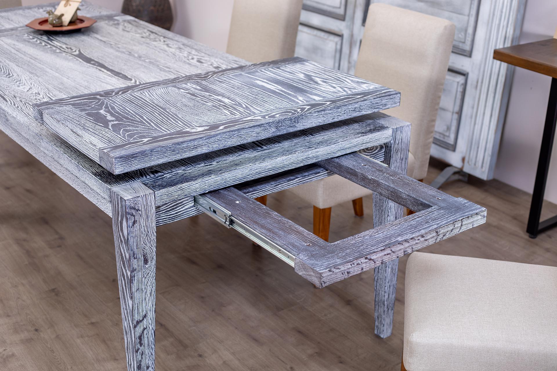 Mid-Century Modern Table de salle à manger à rallonge du milieu du siècle en chêne massif sablé et vieilli en vente