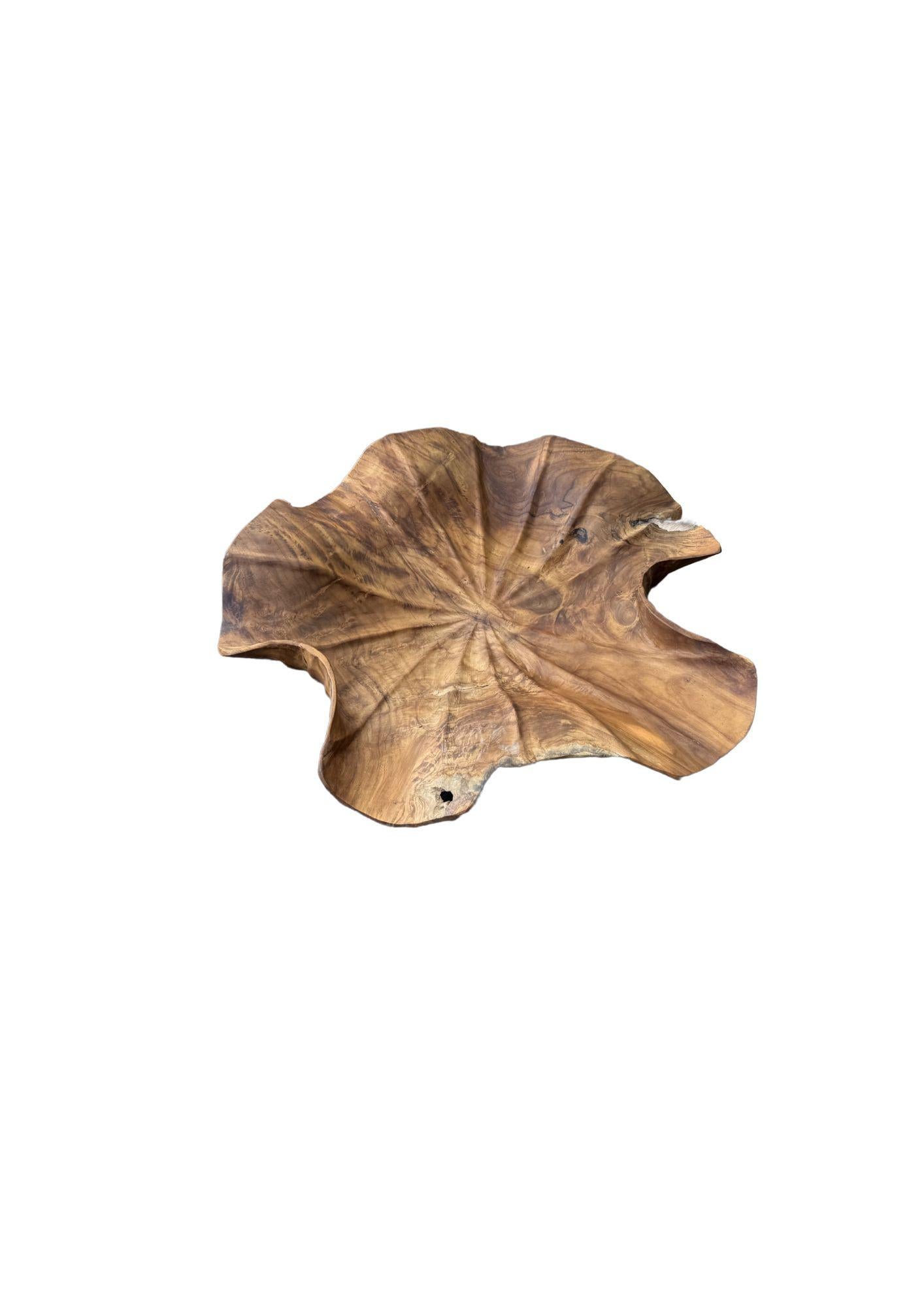 Solid Sculptural Teak Wood Lotus Leaf Bowl, Hand-Carved, Modern Organic In Good Condition For Sale In Jimbaran, Bali