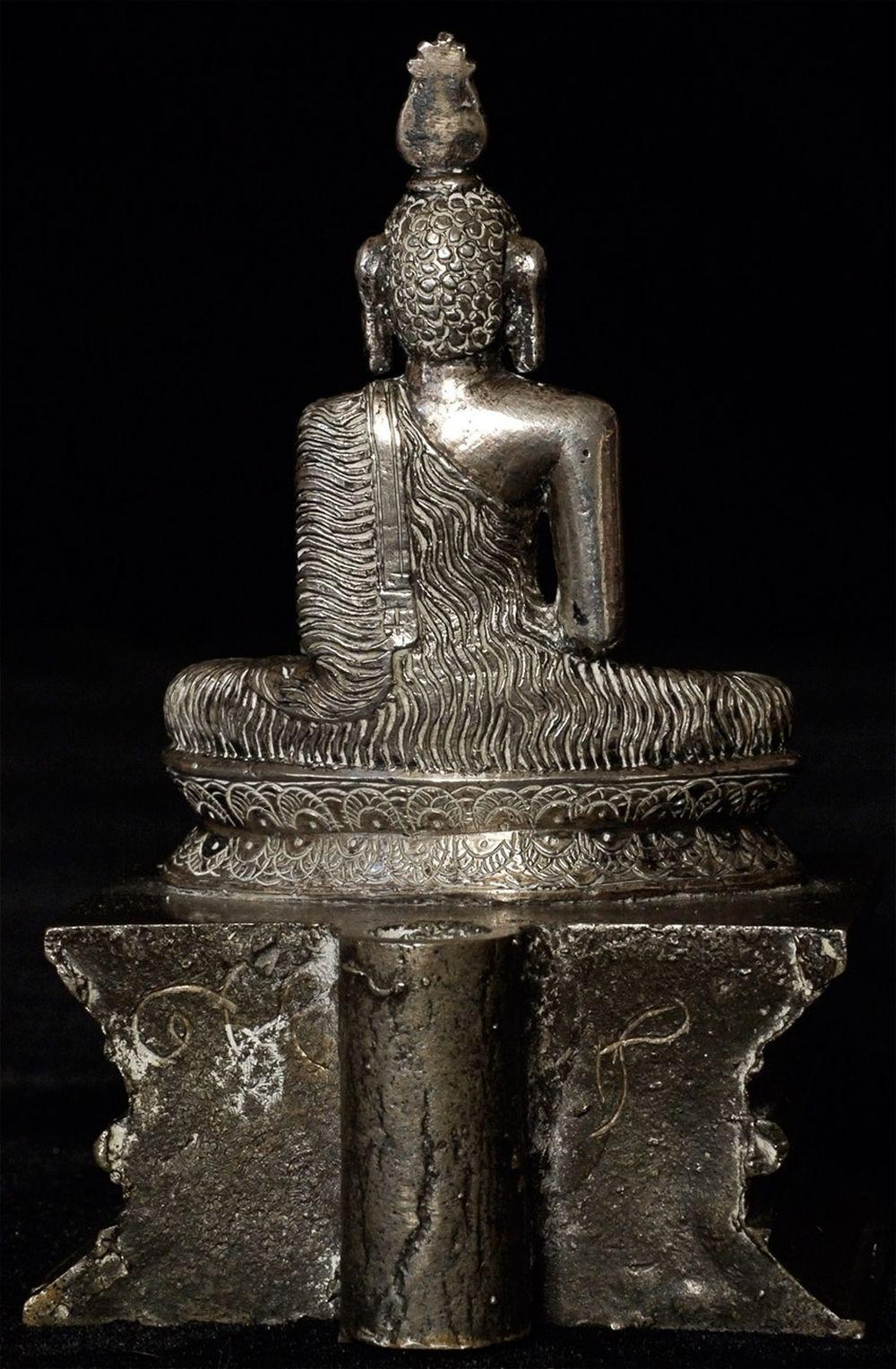 Sri Lankan Solid Silver 18thC Lankan Buddha, 9604 For Sale