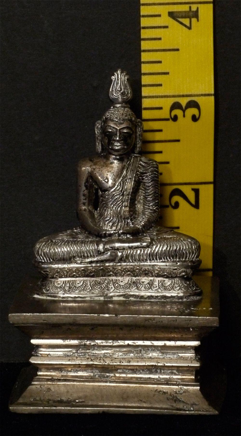 Solid Silver 18thC Lankan Buddha, 9604 For Sale 2