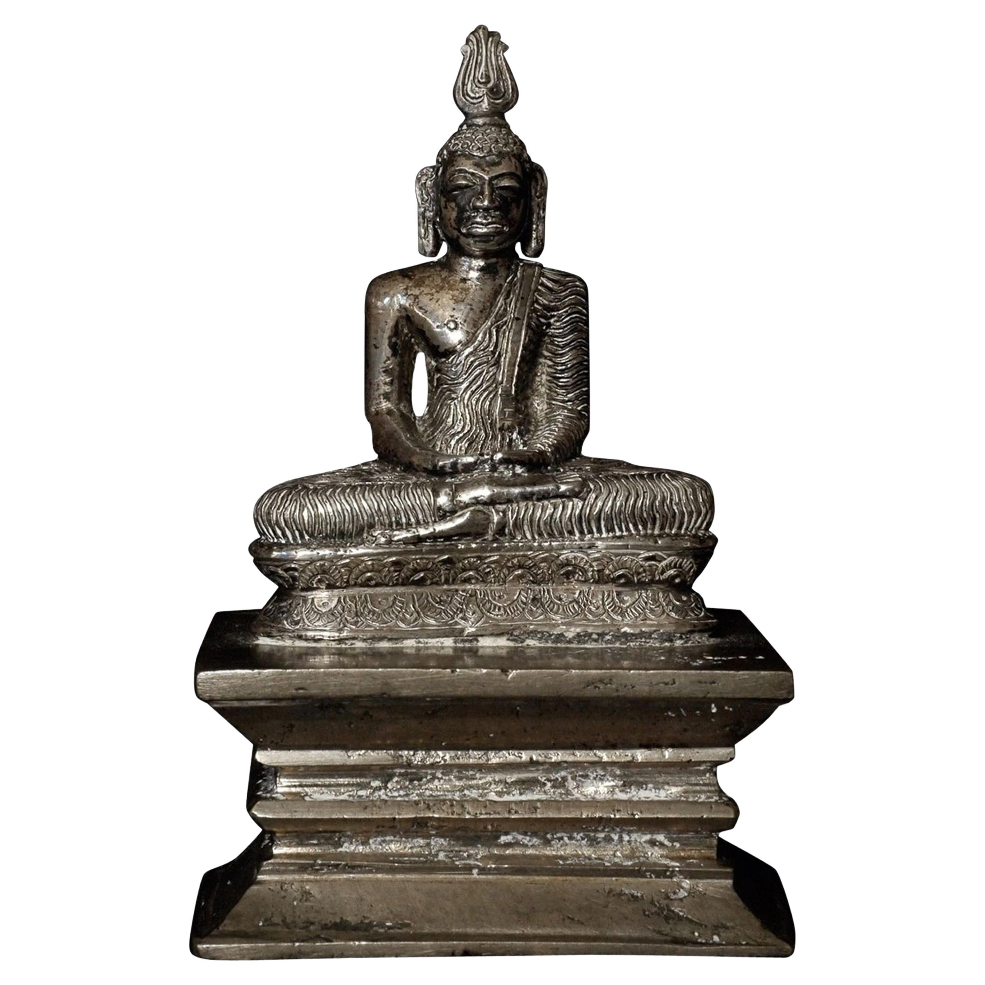 Buddha lankese in argento massiccio del XVIII secolo, 9604