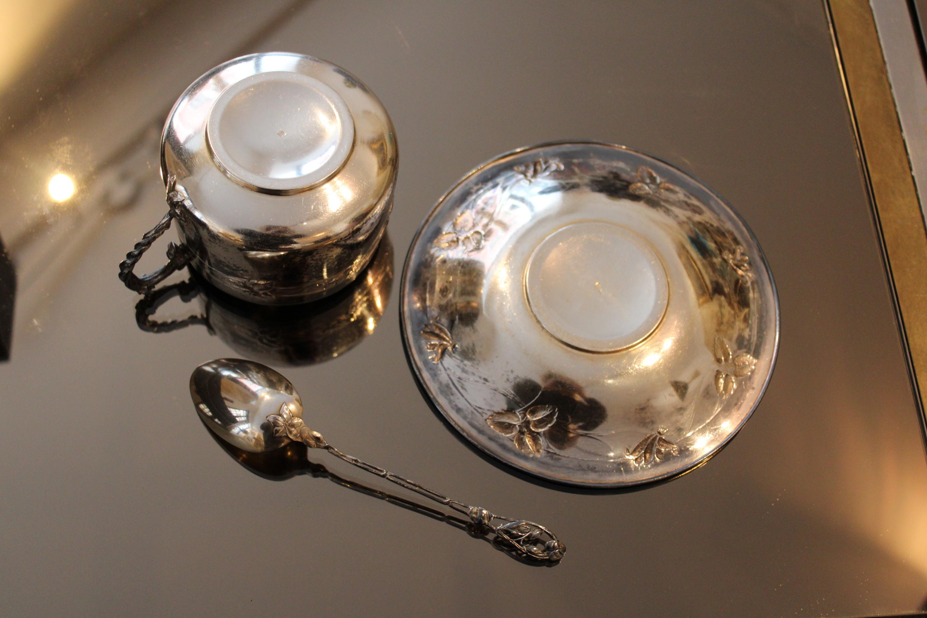Solid Silver Breakfast in Its Box, 19th Century For Sale 10