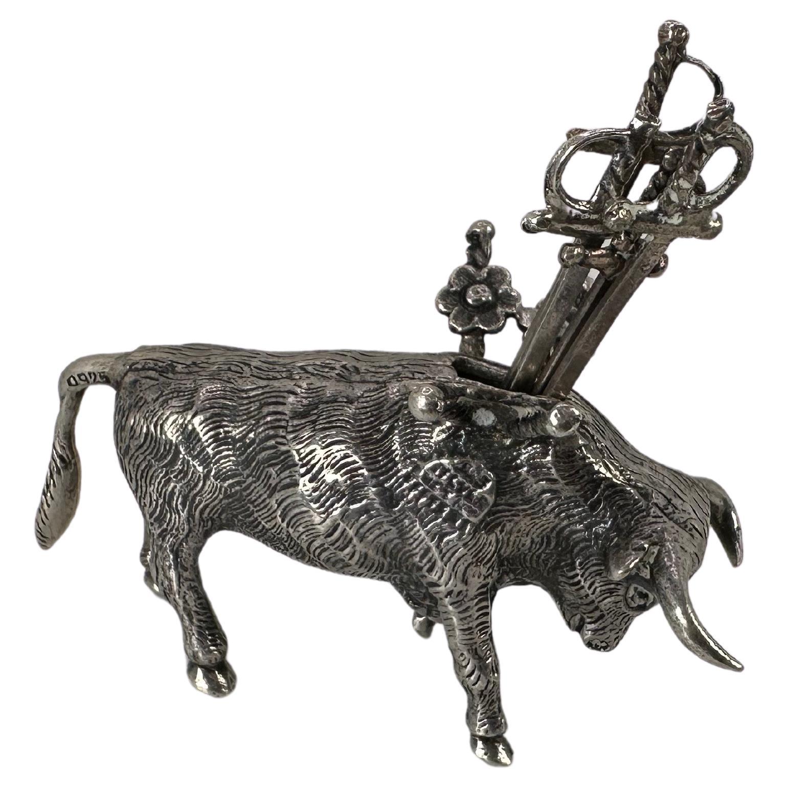 Porta stuzzicadenti Bull in argento massiccio Anno vecchio sconosciuto