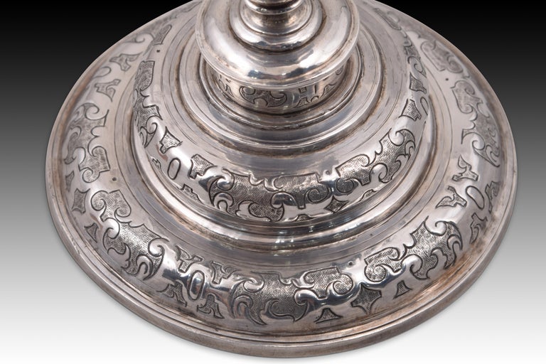Solid silver chalice. Spain, 17th century For Sale 1
