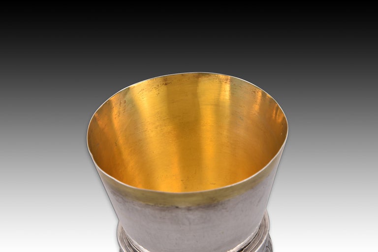 Solid silver chalice. Spain, 17th century For Sale 2