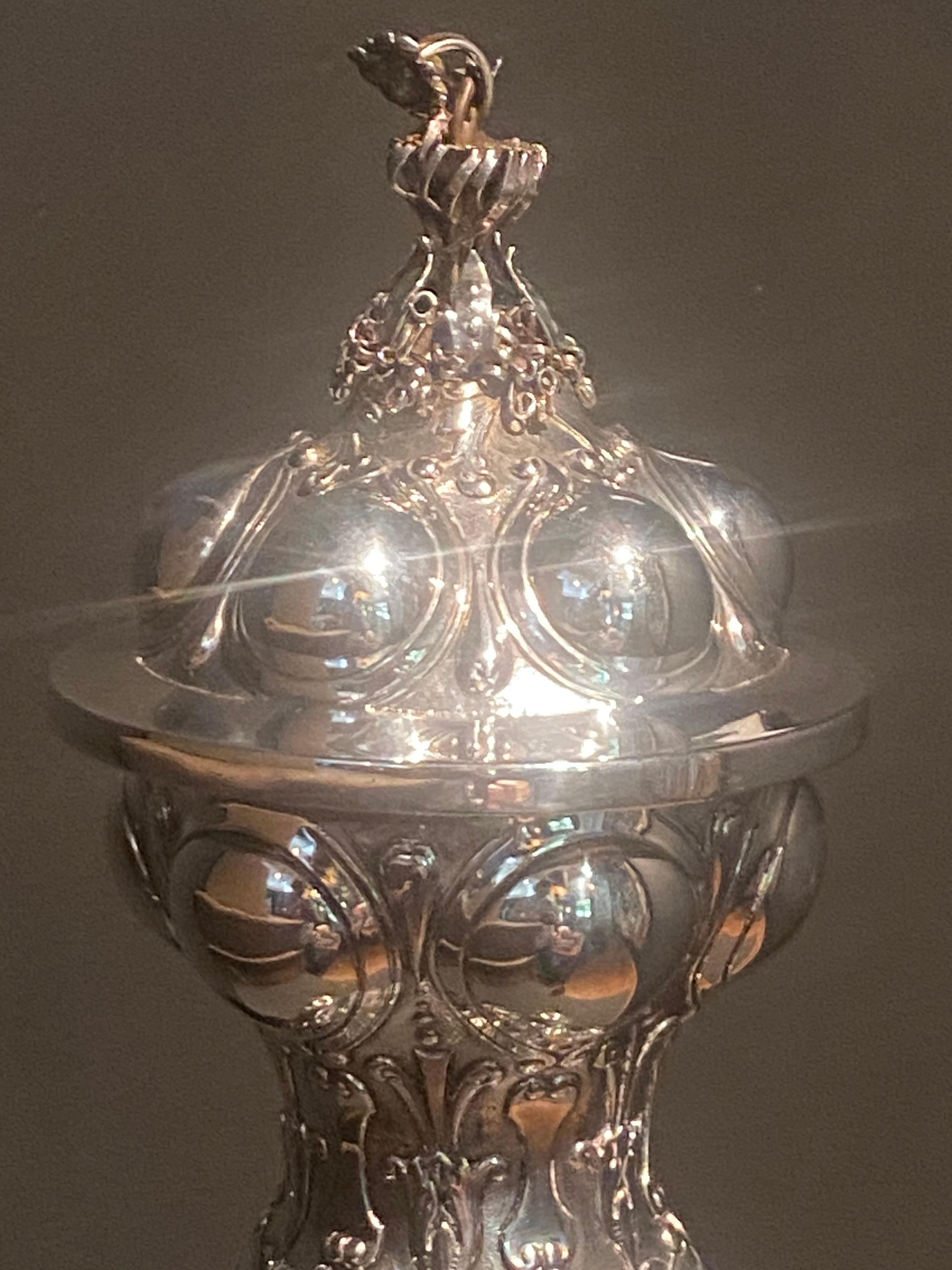 Solid Silver Columbine Goblet with a lid For Sale 2