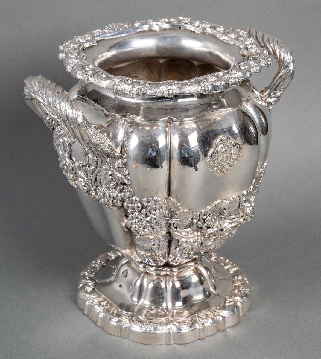 19th Century Solid silver cooler in the “Medici” shape, the round scalloped base is decorated For Sale