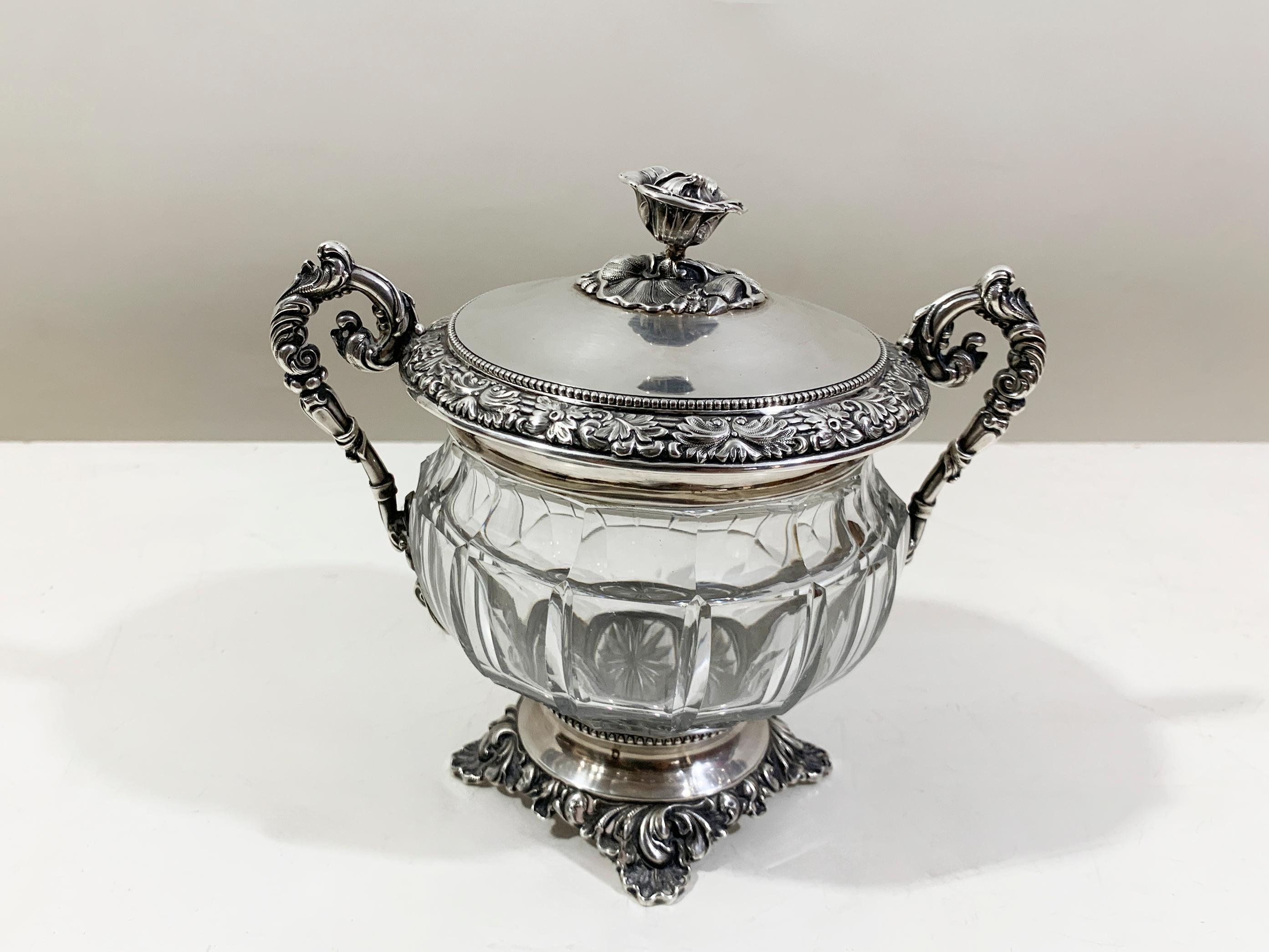 Coupe en argent massif et cristal avec anses, poinçon Minerva 1, Paris 1838 - 1919 en vente 3