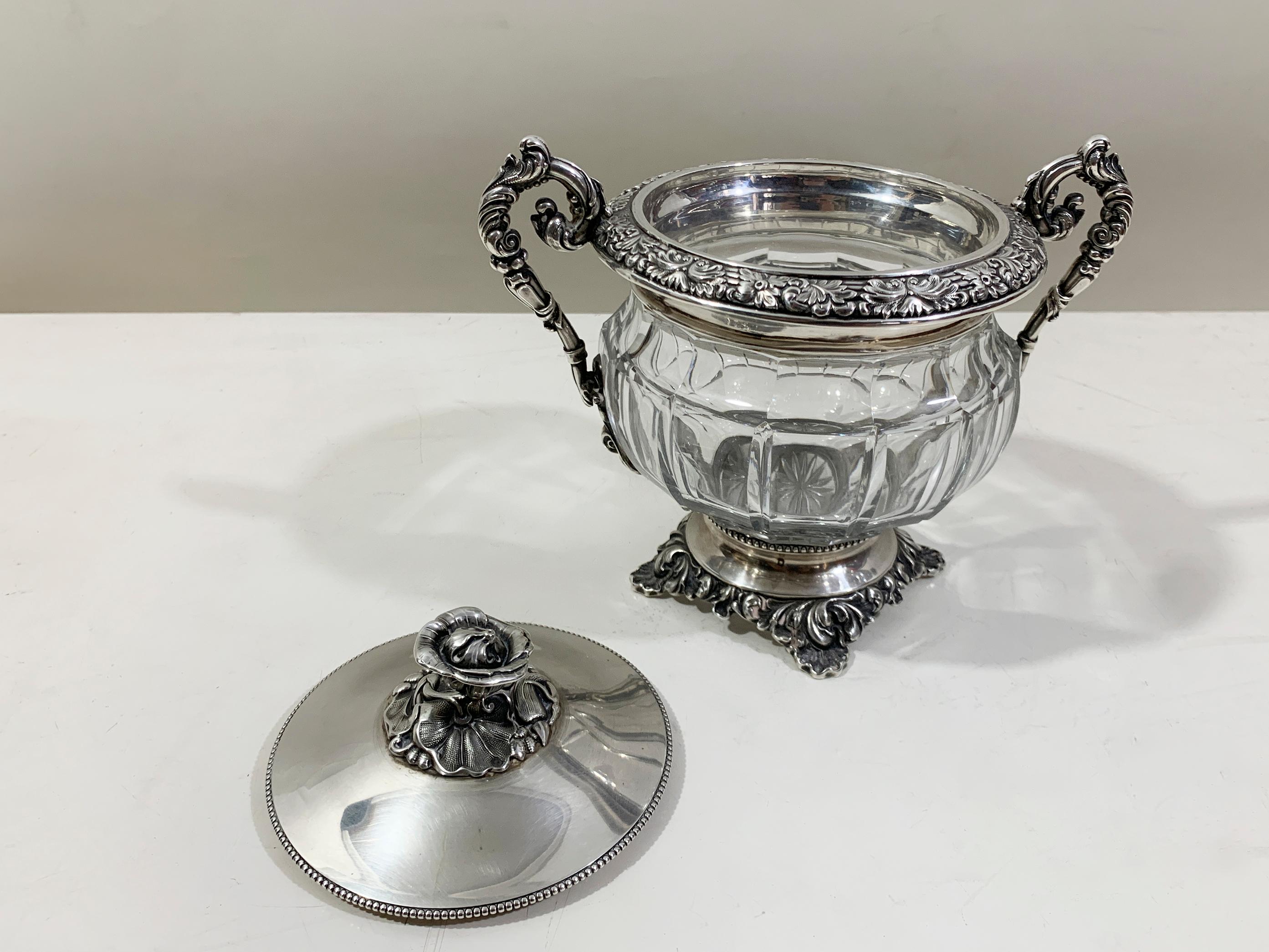 Belle Époque Coupe en argent massif et cristal avec anses, poinçon Minerva 1, Paris 1838 - 1919 en vente