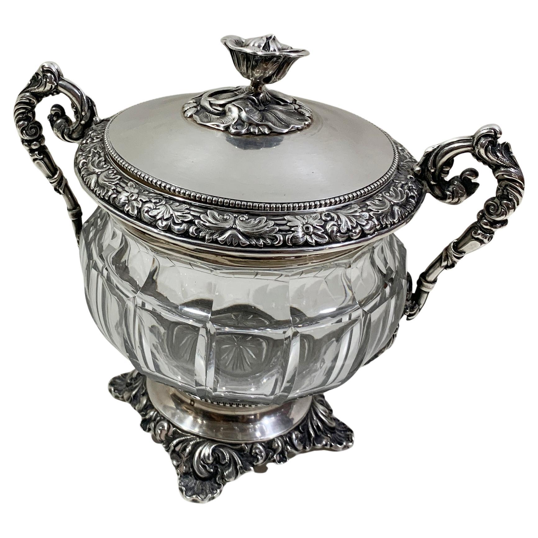 Coupe en argent massif et cristal avec anses, poinçon Minerva 1, Paris 1838 - 1919 en vente