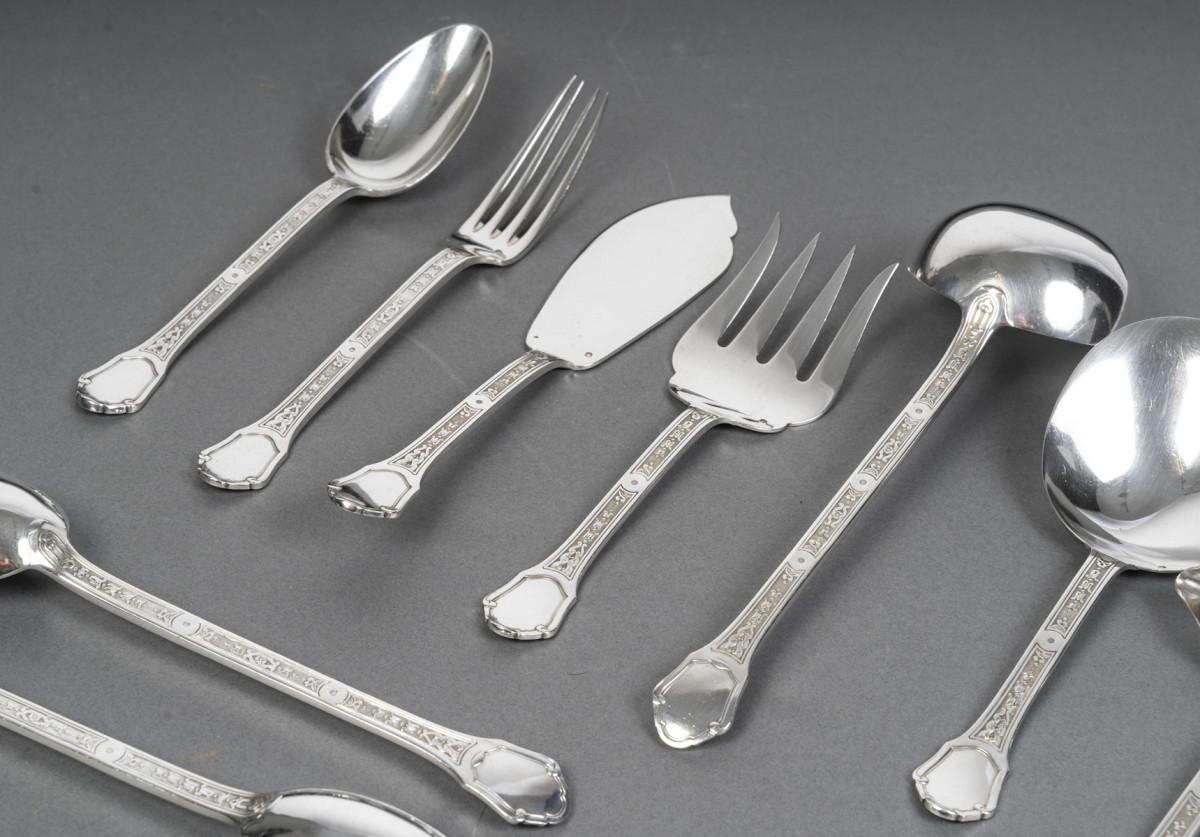 Solid silver cutlery set 187 pieces “Versailles” model by TETARD Frères. 4