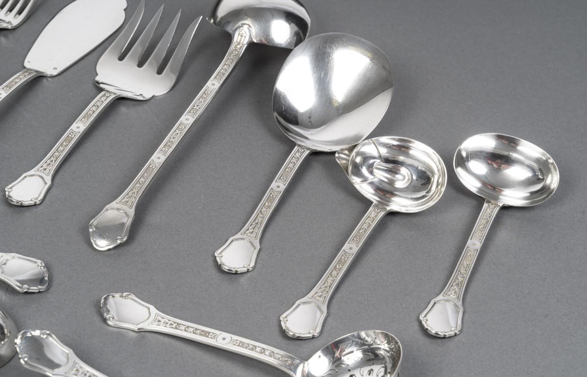 Solid silver cutlery set 187 pieces “Versailles” model by TETARD Frères. 5