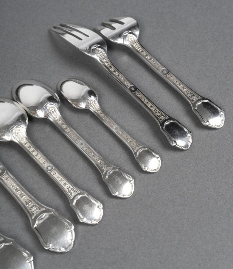 Solid silver cutlery set 187 pieces “Versailles” model by TETARD Frères. In Excellent Condition In SAINT-OUEN-SUR-SEINE, FR