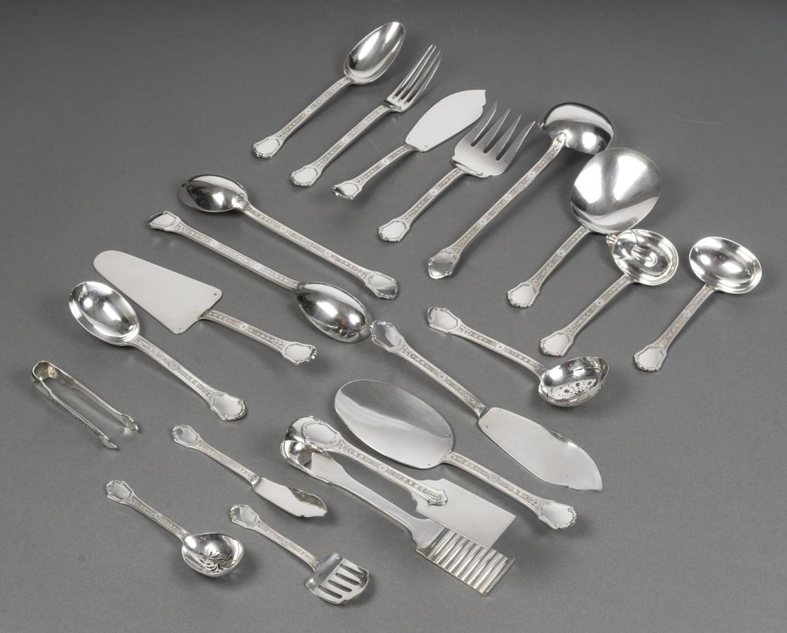Silver Solid silver cutlery set 187 pieces “Versailles” model by TETARD Frères.