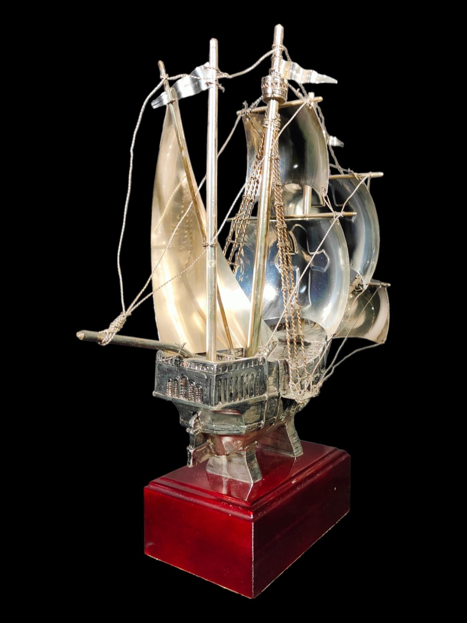 Solid Silver Ship Nef 20th Century In Good Condition In Madrid, ES