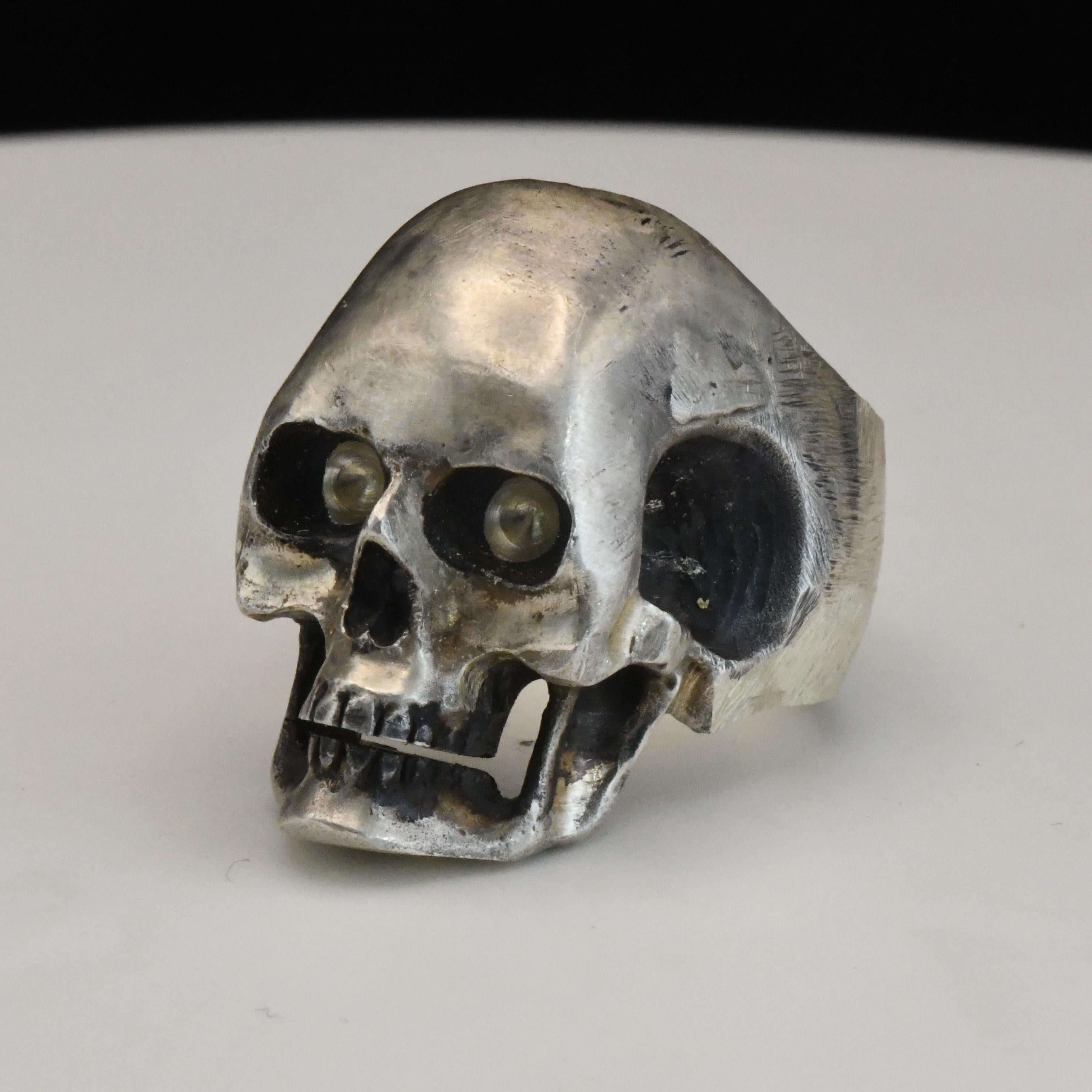 Anello con teschio in argento massiccio In condizioni buone in vendita a 徳島市, JP