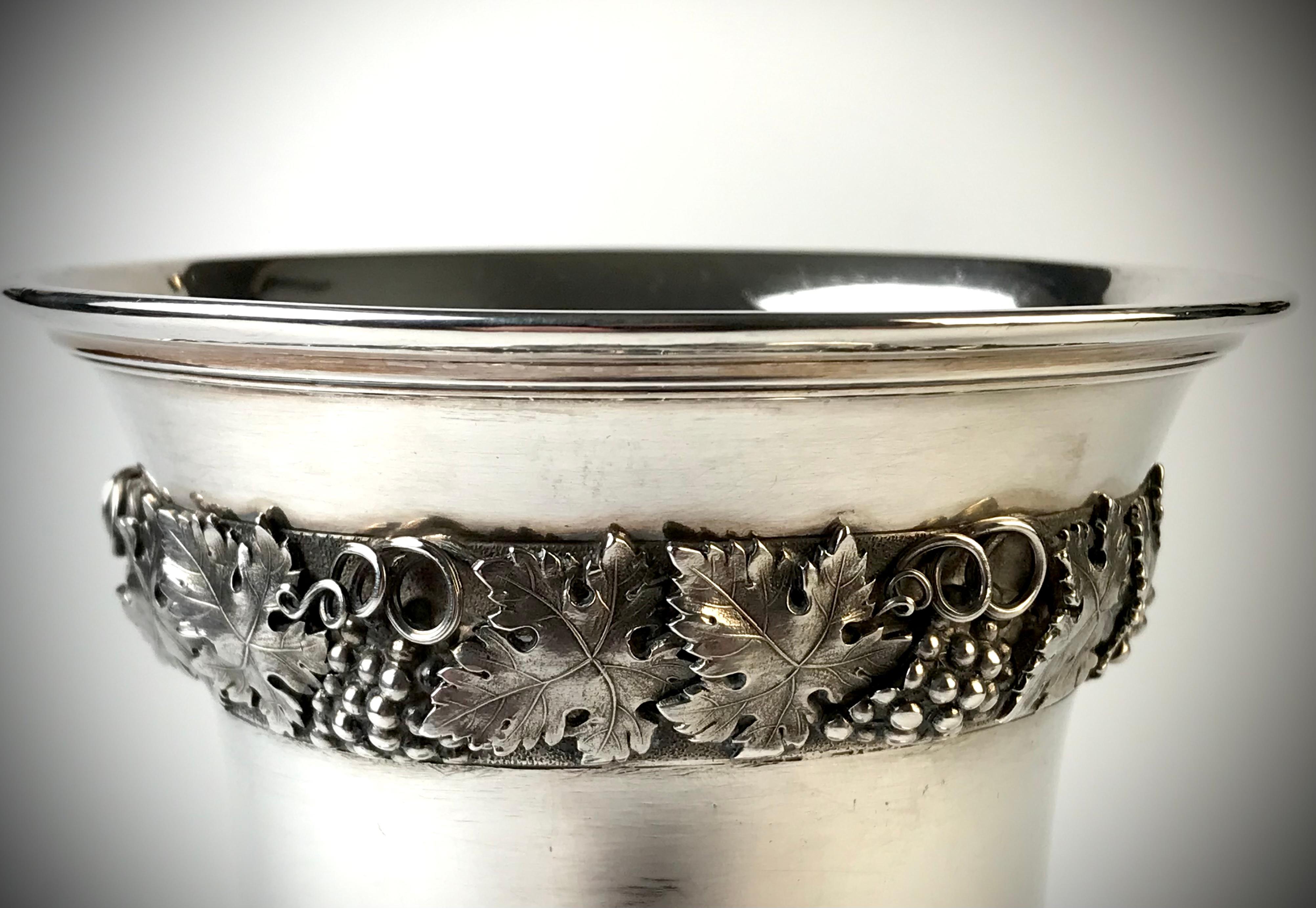English Solid Silver Sterling Georgian Wine Goblet London 1818 William Eaton For Sale