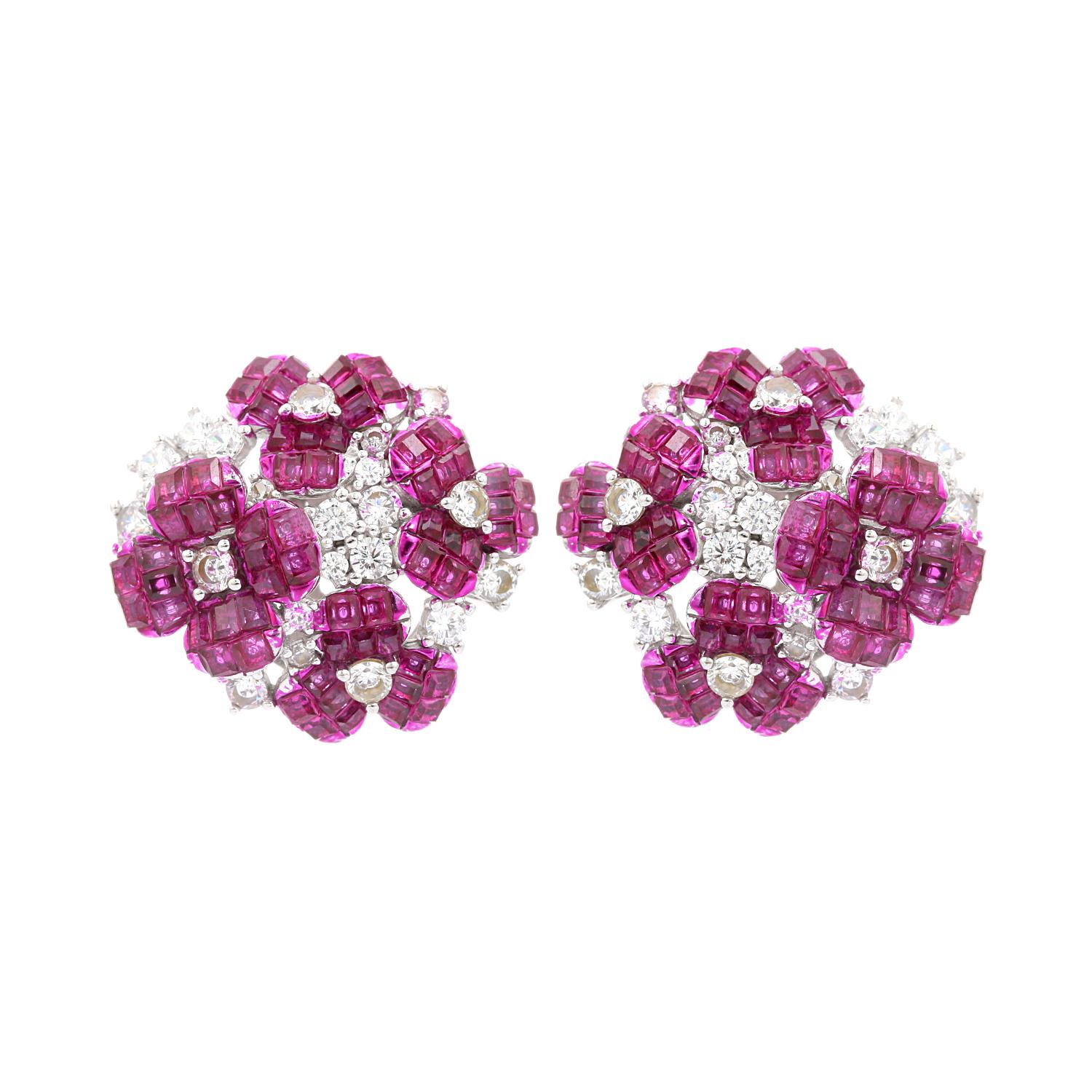 Orecchino con borchie in argento massiccio con cubic zirconia rosa Starlit Blossom per lei in vendita 1