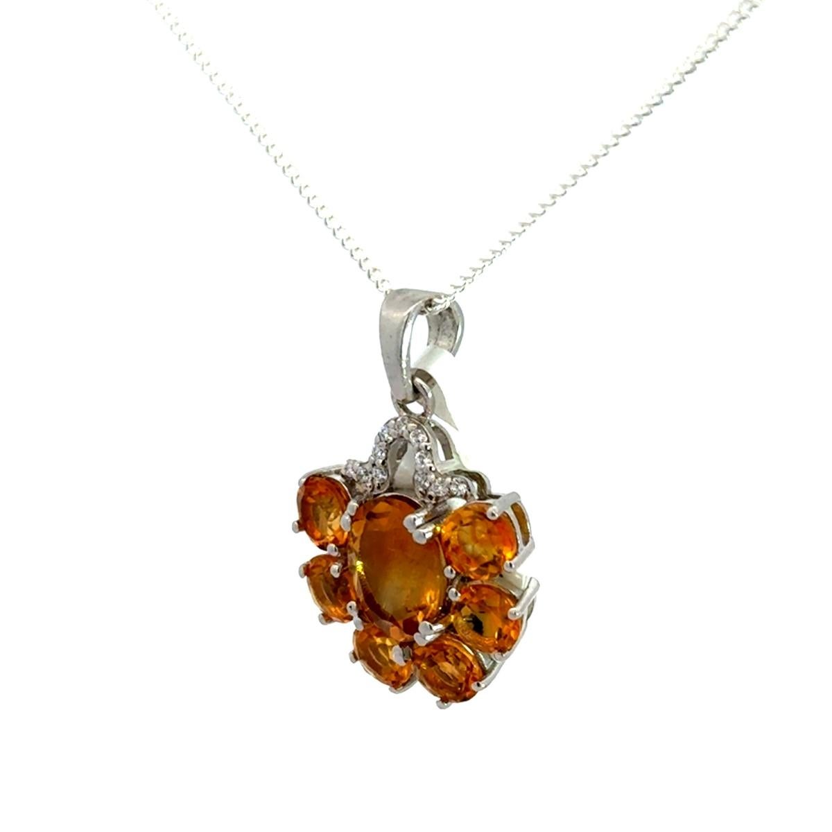 Solid Silver Stunning Citrine Flower Wedding Pendant Necklace for Mother To Be In New Condition For Sale In New York, NY
