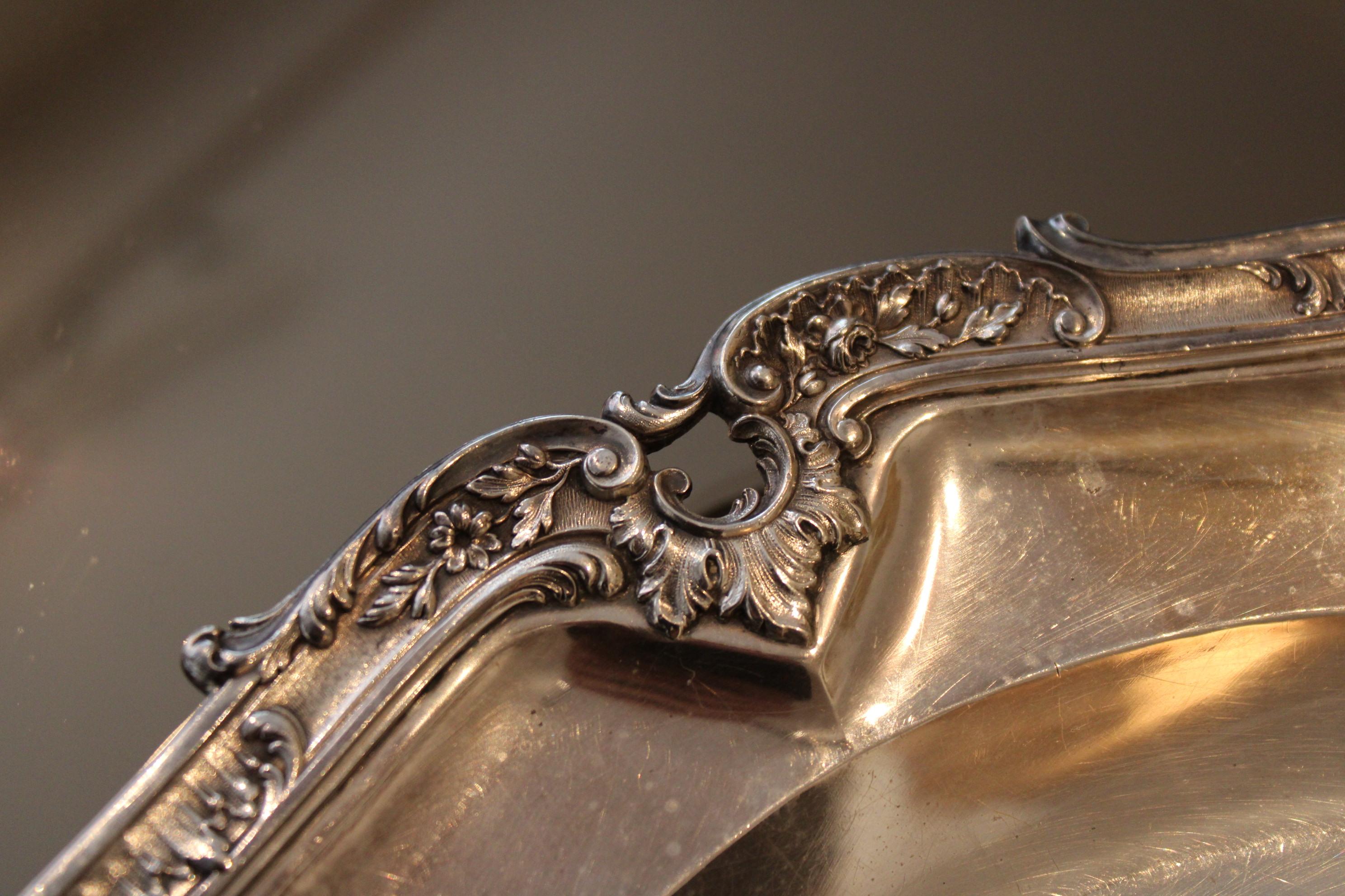 Tablett aus massivem Silber, 19. Jahrhundert im Zustand „Gut“ im Angebot in Paris, FR