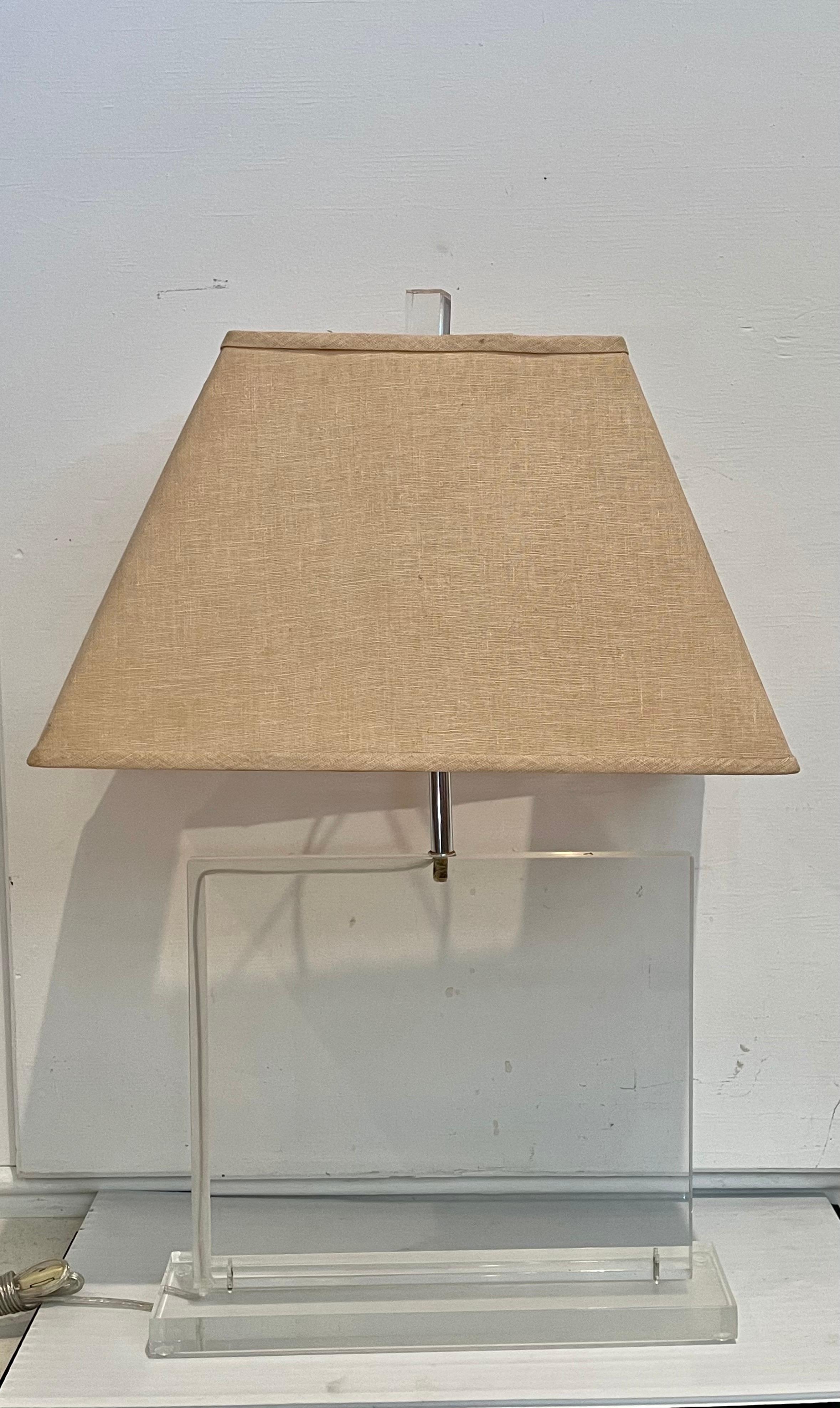 20th Century Solid Square Lucite Table / Desk Lamp