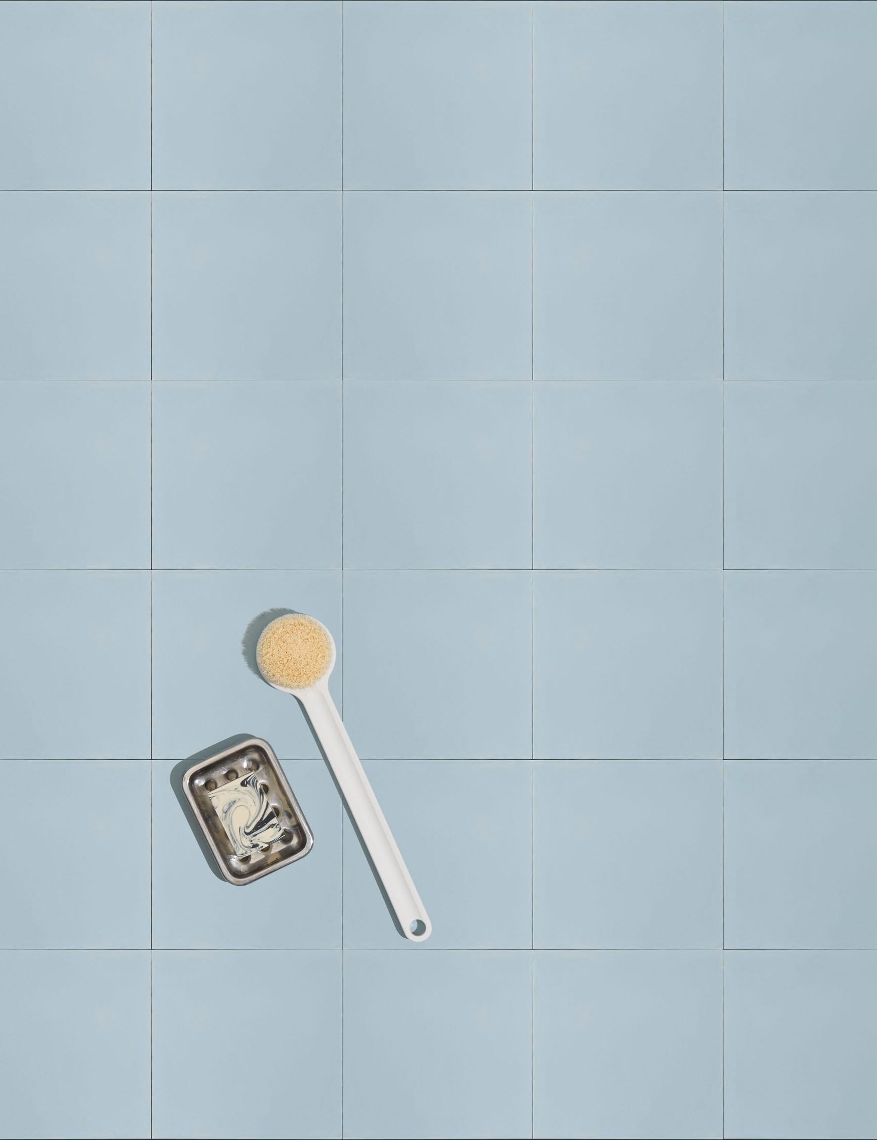 Available in our full palette in both cement and ceramic tile, these solid-shade square tiles can be coordinated with our patterned tiles for a perfectly calming mix.
Cement Tiles
Type: Encaustic cement tile
Production process: Hydraulic pressing