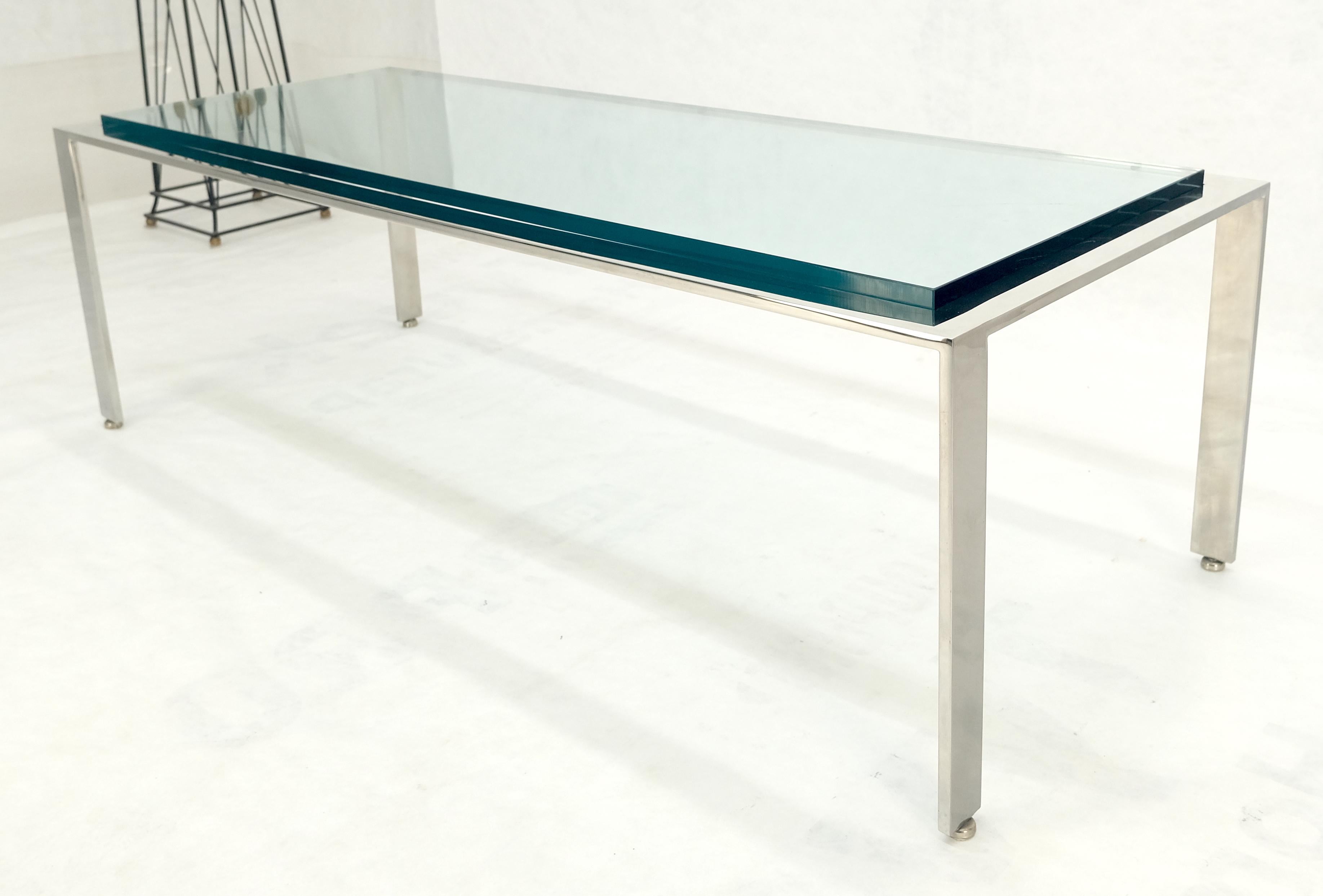 20ième siècle Table basse rectangulaire en verre de 3/4