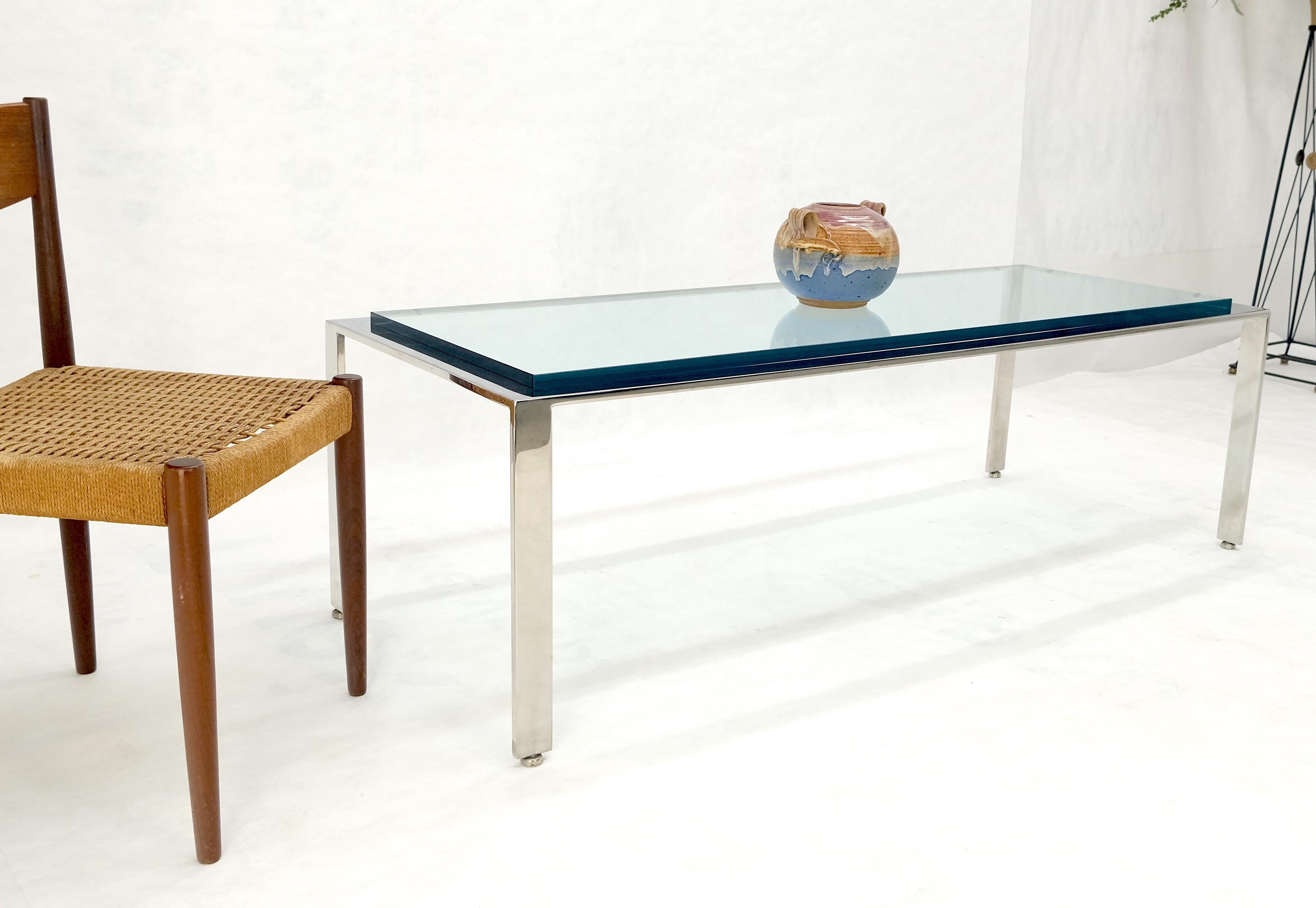 Table basse rectangulaire en verre de 3/4