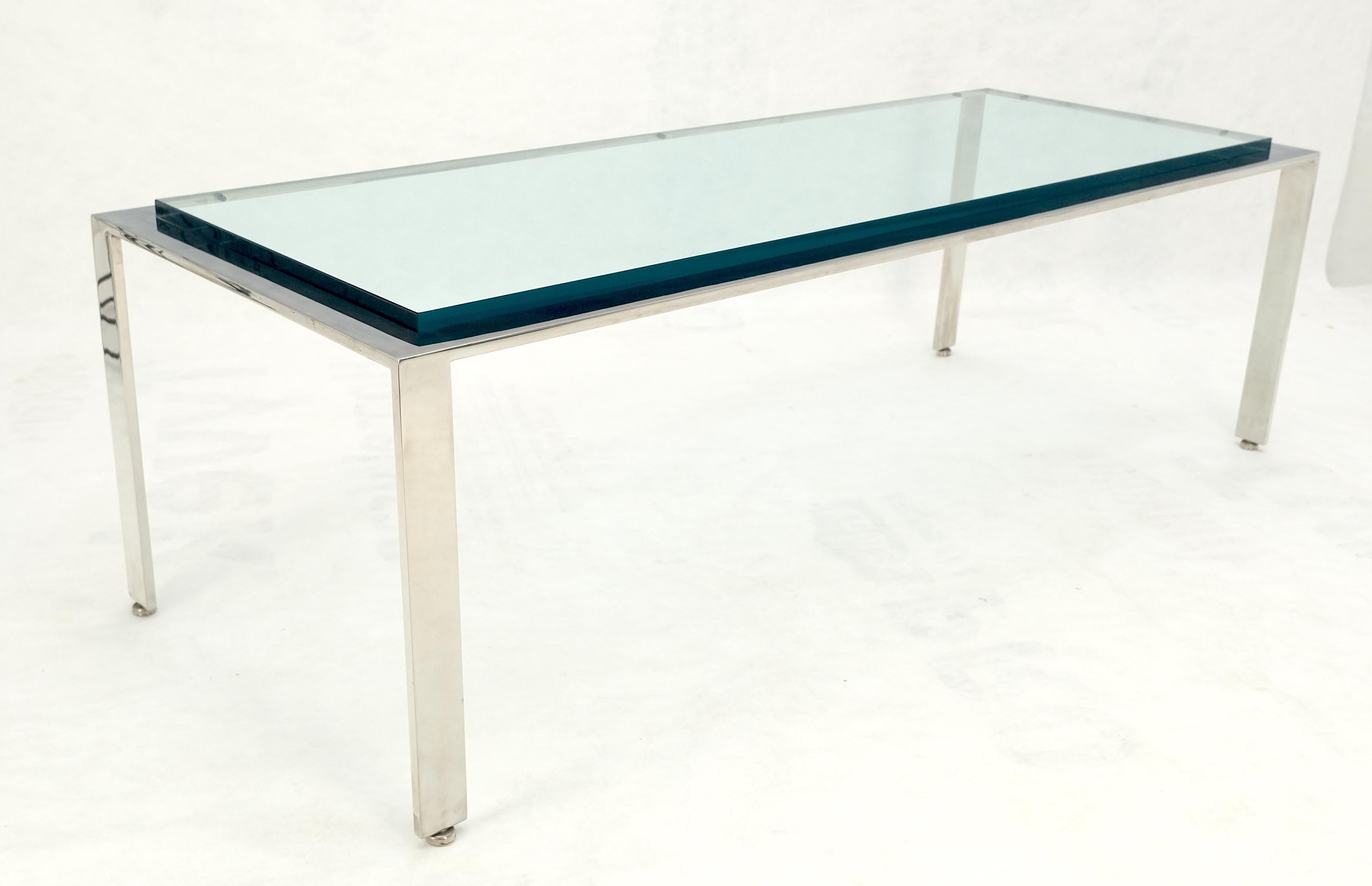 Table basse rectangulaire en verre de 3/4