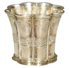 Argenterie sterling vendue et entièrement poinçonnée QUEEN MARGRETHE CUP 1967