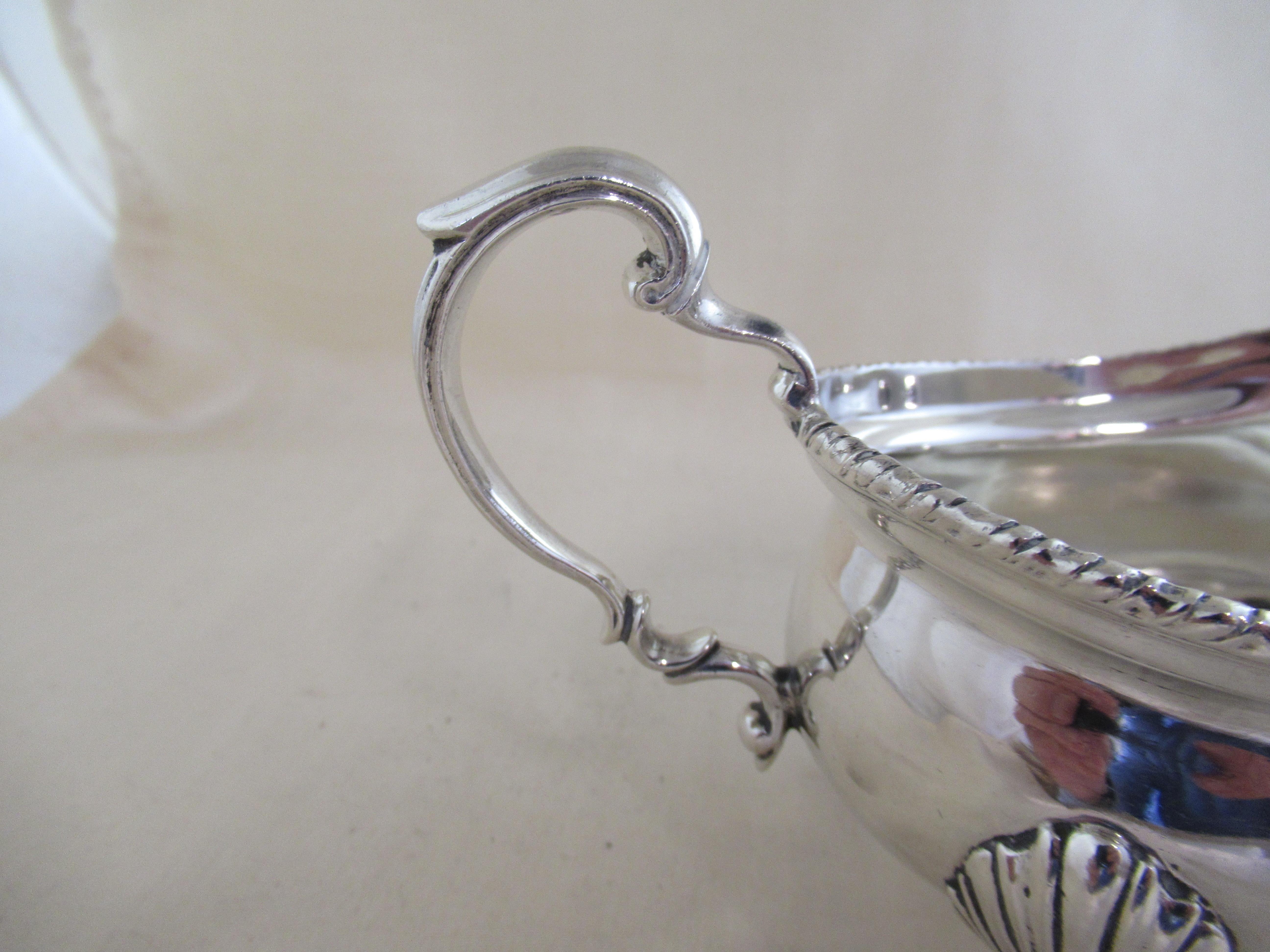 Hand-Crafted Solid Sterling Silver Cream Jug / Sauce Boat Hallmarked:-London 1928
