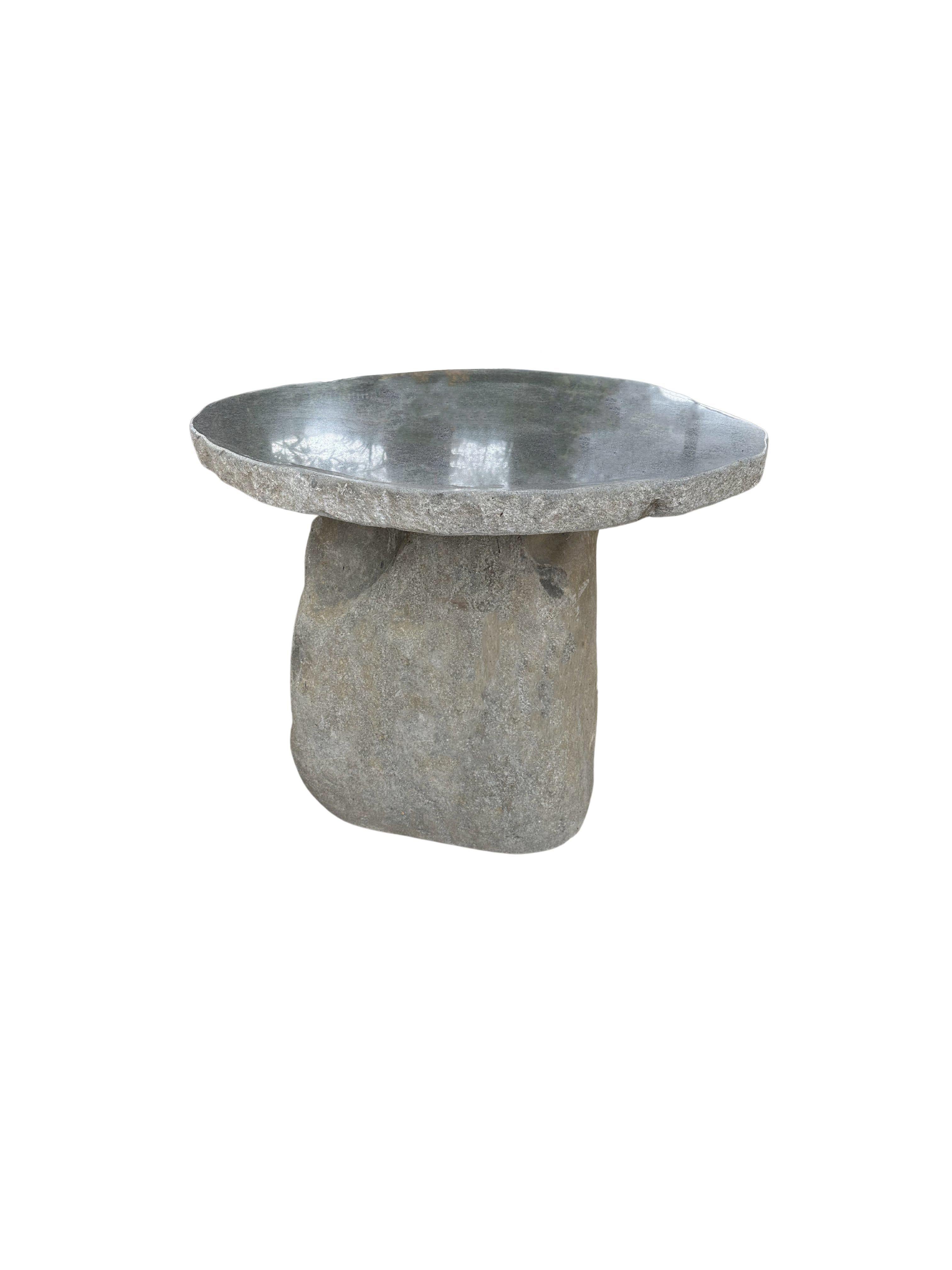 Solid Stone Round Table from Java, Indonesia In Good Condition In Jimbaran, Bali