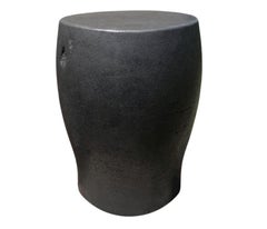 Table d'appoint / piédestal en pierre massive de Java, Indonésie