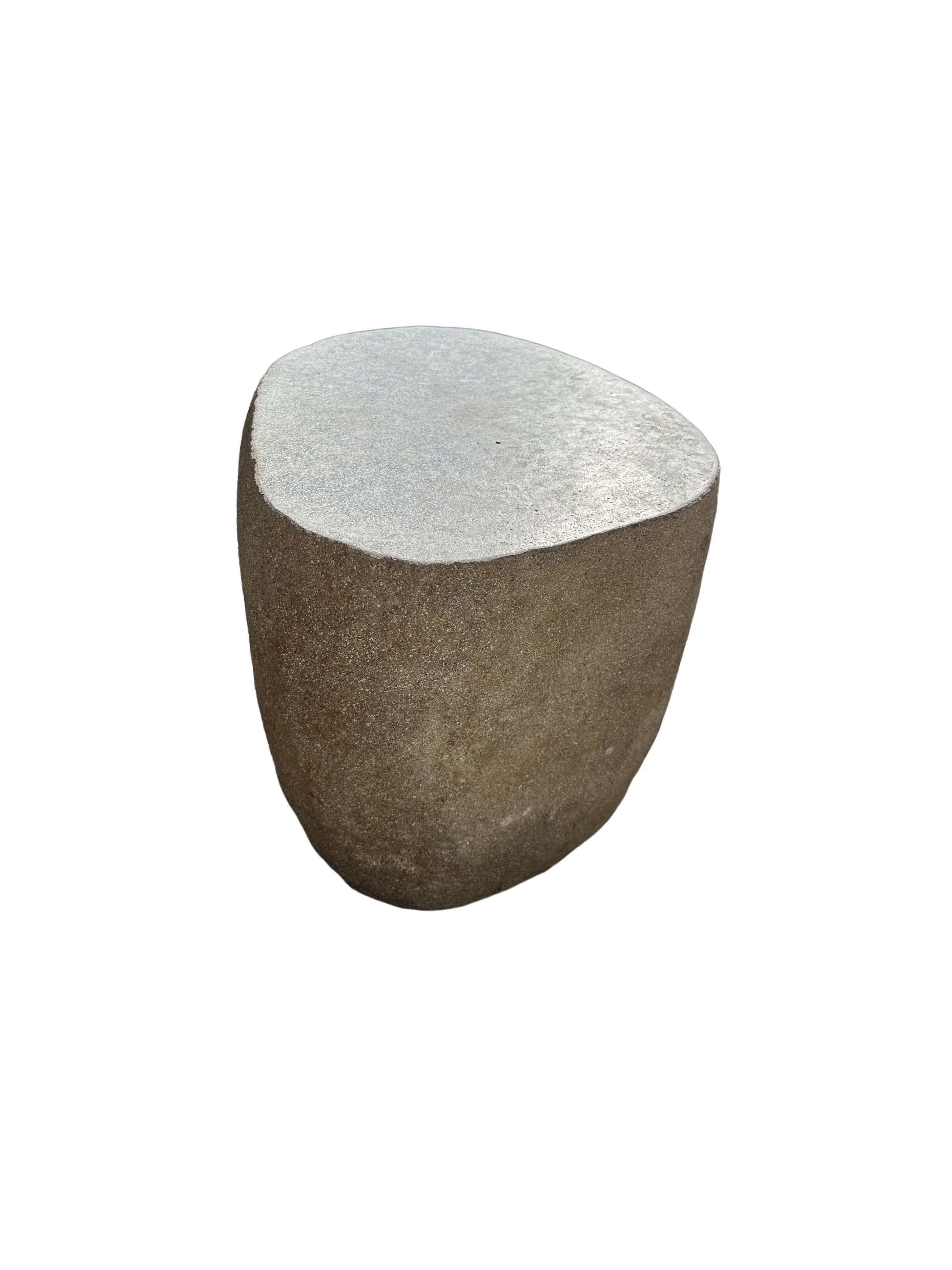 Solid Stone Side Table / Pedestal from Java, Indonesia In Good Condition In Jimbaran, Bali
