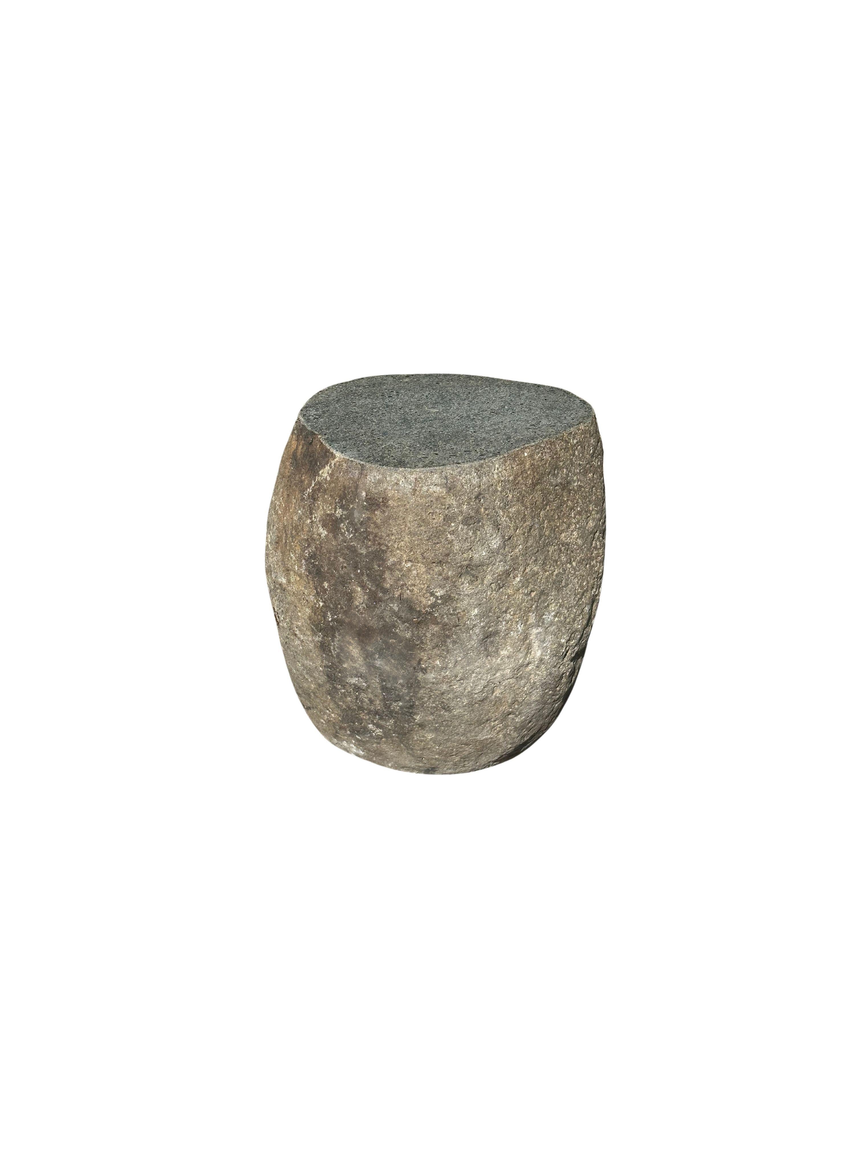 Solid Stone Side Table / Pedestal from Java, Indonesia In Good Condition For Sale In Jimbaran, Bali