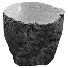 Mesa auxiliar / Pedestal de piedra maciza de Java, Indonesia
