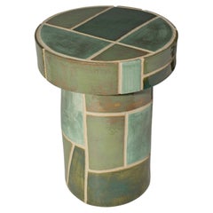 Tavolino in gres massiccio verde a patchwork con superficie a mosaico intagliata a mano